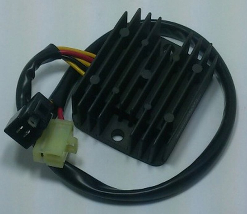 Regulátor Napätia Suzuki VX 800 90-96, Vz 800 Marauder 97-04