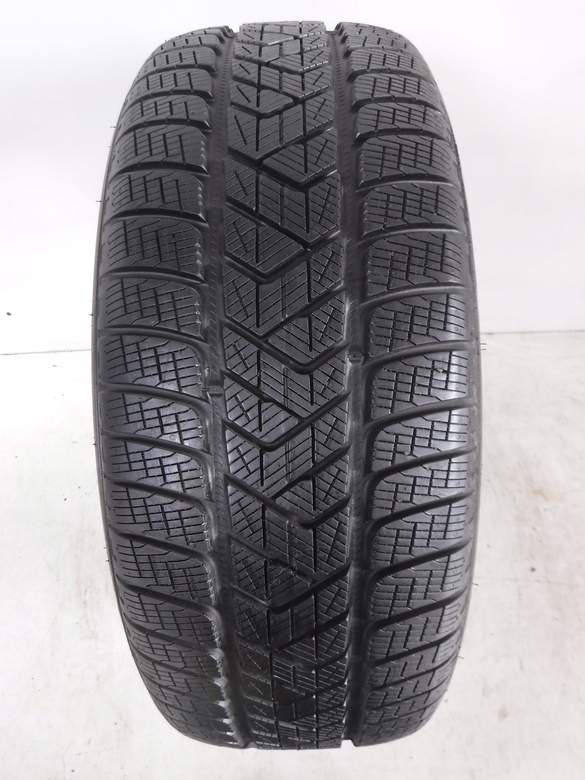 OPONA PIRELLI SCORPION WINTER 235/55/18 104H Szerokość opony 235 mm
