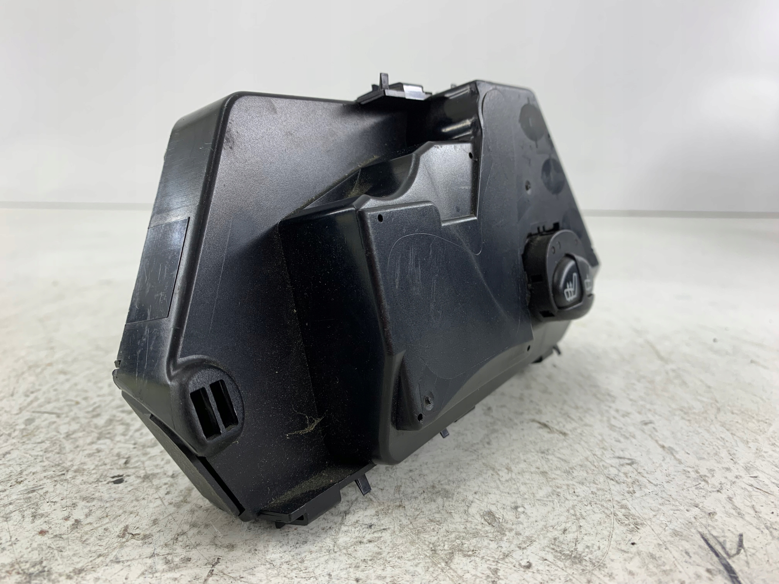 MERCEDES W220 PANEL sitz rechts heck 2208211058