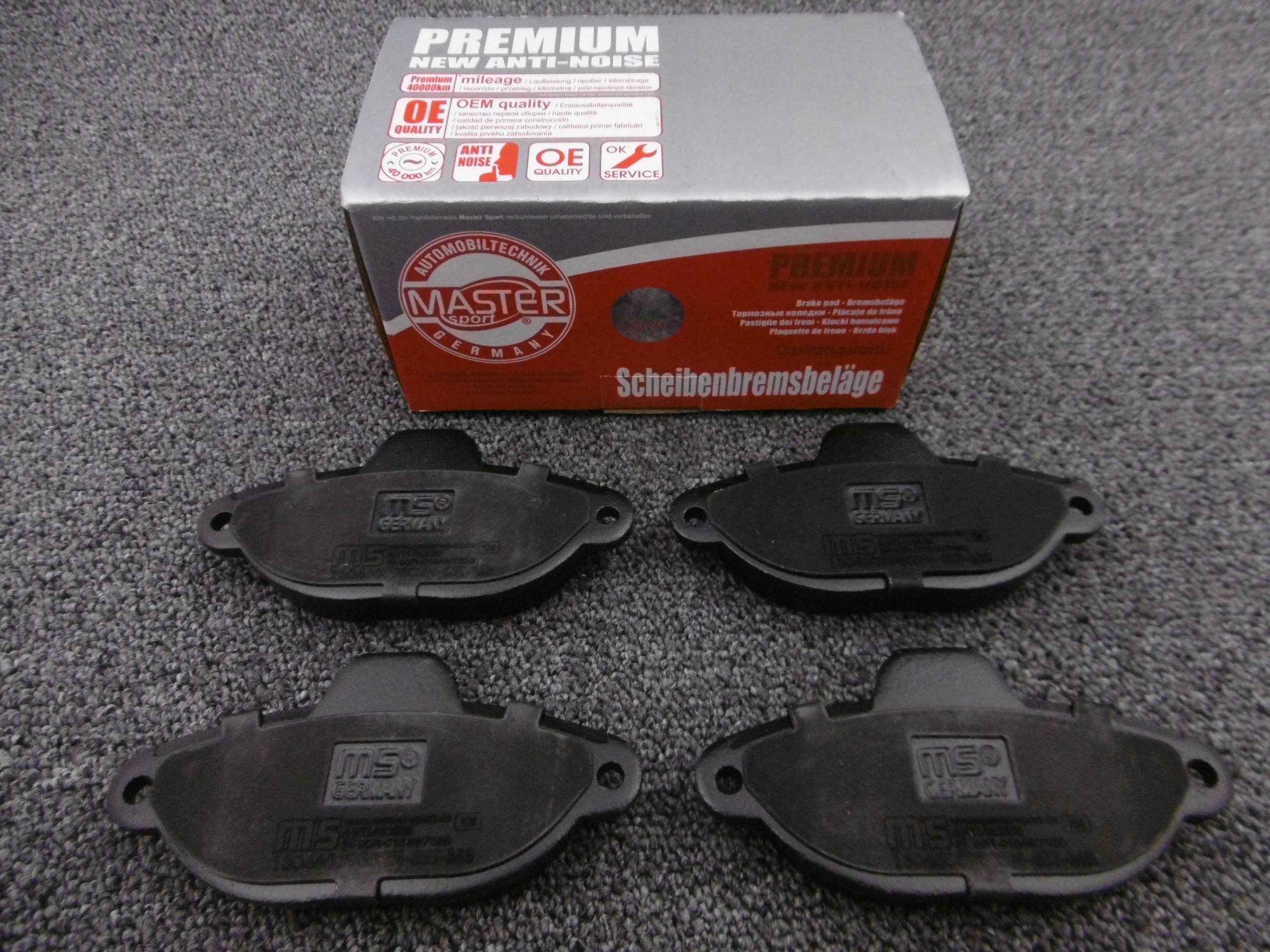 TARCZE + KLOCKI PRZÓD FIAT PANDA II 03- PUNTO I II Producent części Inny