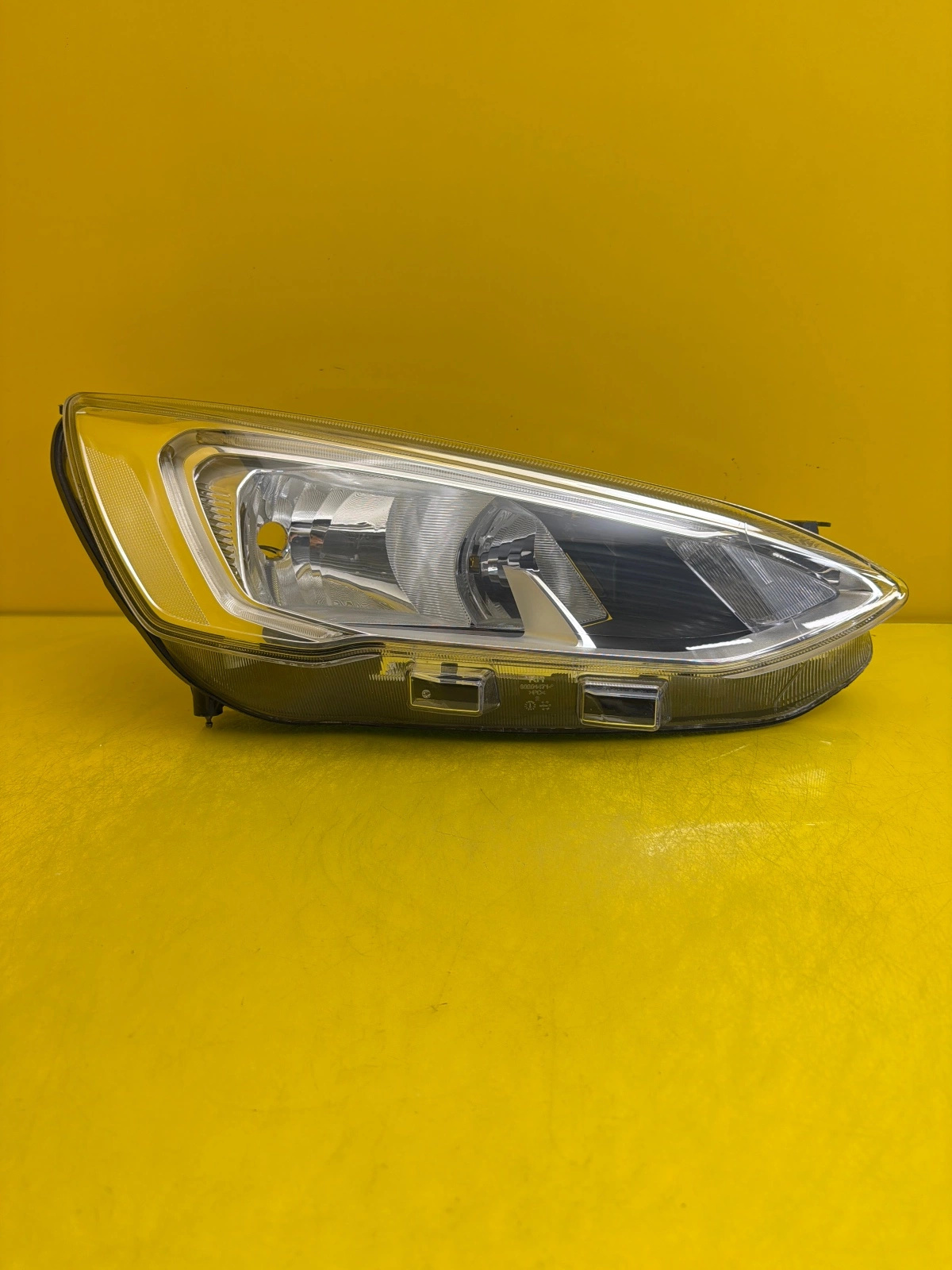 light right Ford Focus MK4 4 IV 2018-2021 normal Led JX7B-13W029-AE
