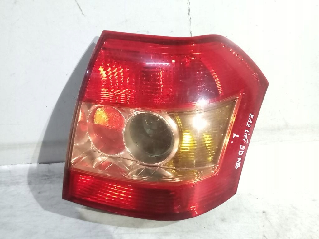 Toyota Corolla E12 lift HB 5D light right rear part rear