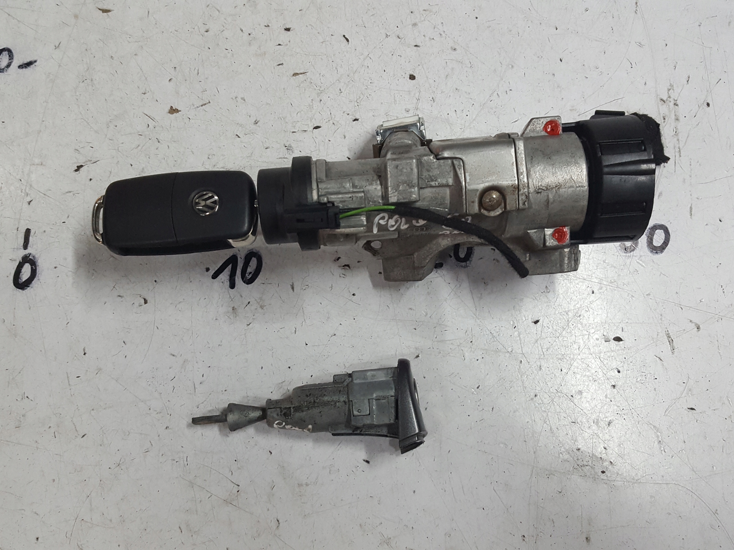 VW POLO 6R 09-14r STACYJKA KLUCZYK WKŁADKA AUTOMAT