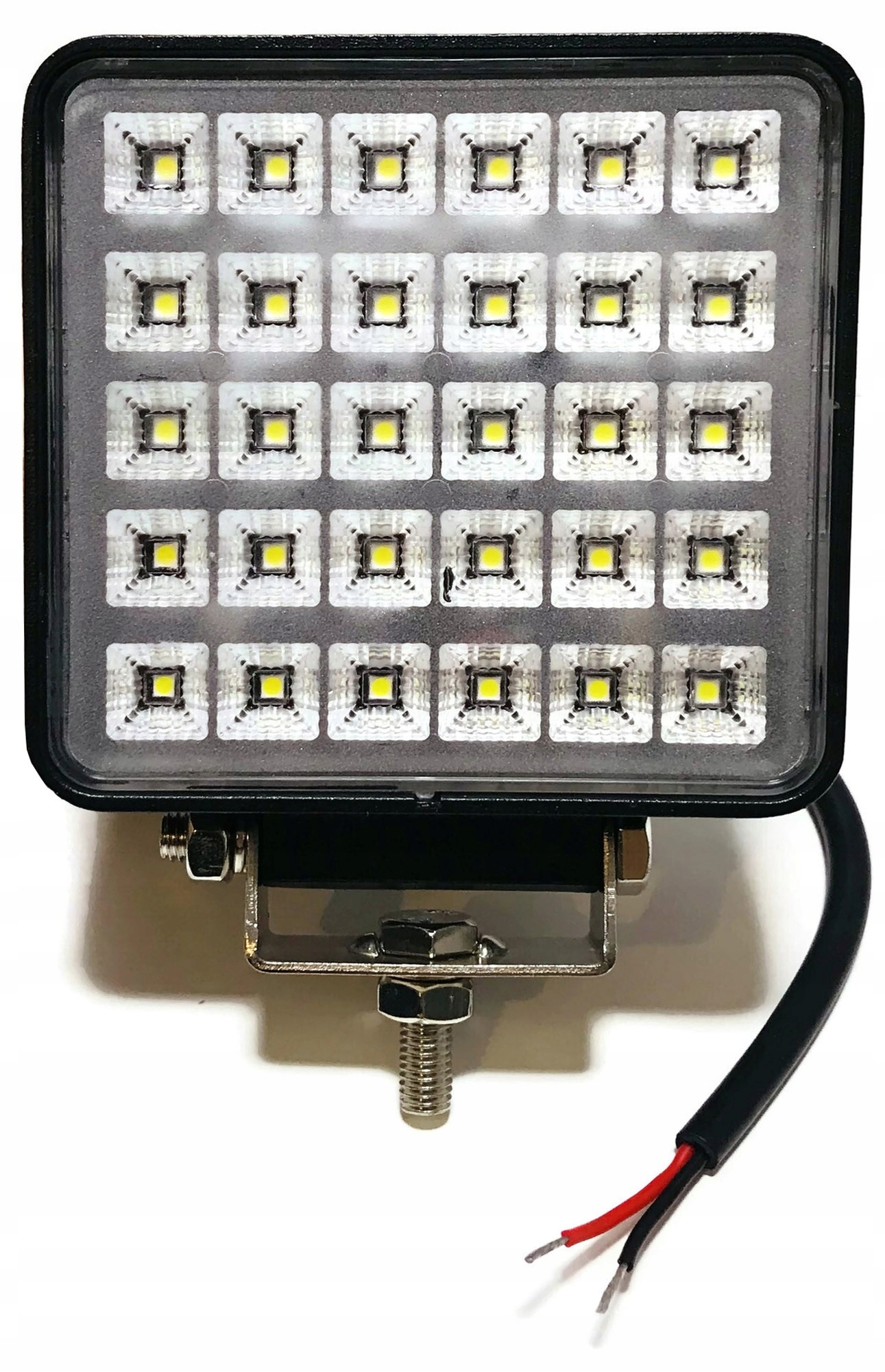 LAMPA ROBOCZA SZEROKOKĄTNA 30 LED Z WŁĄCZNIKIEM Numer katalogowy części AT-773