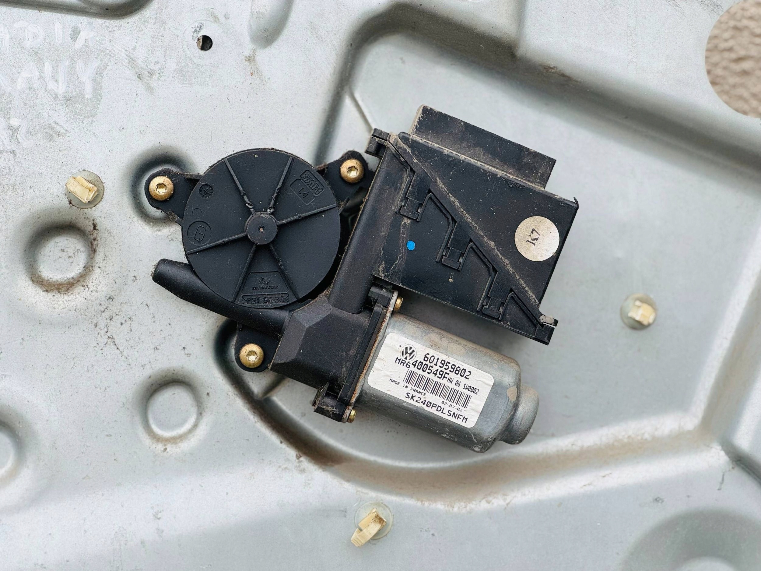 window regulator right front SKODA FABIA and 601959802