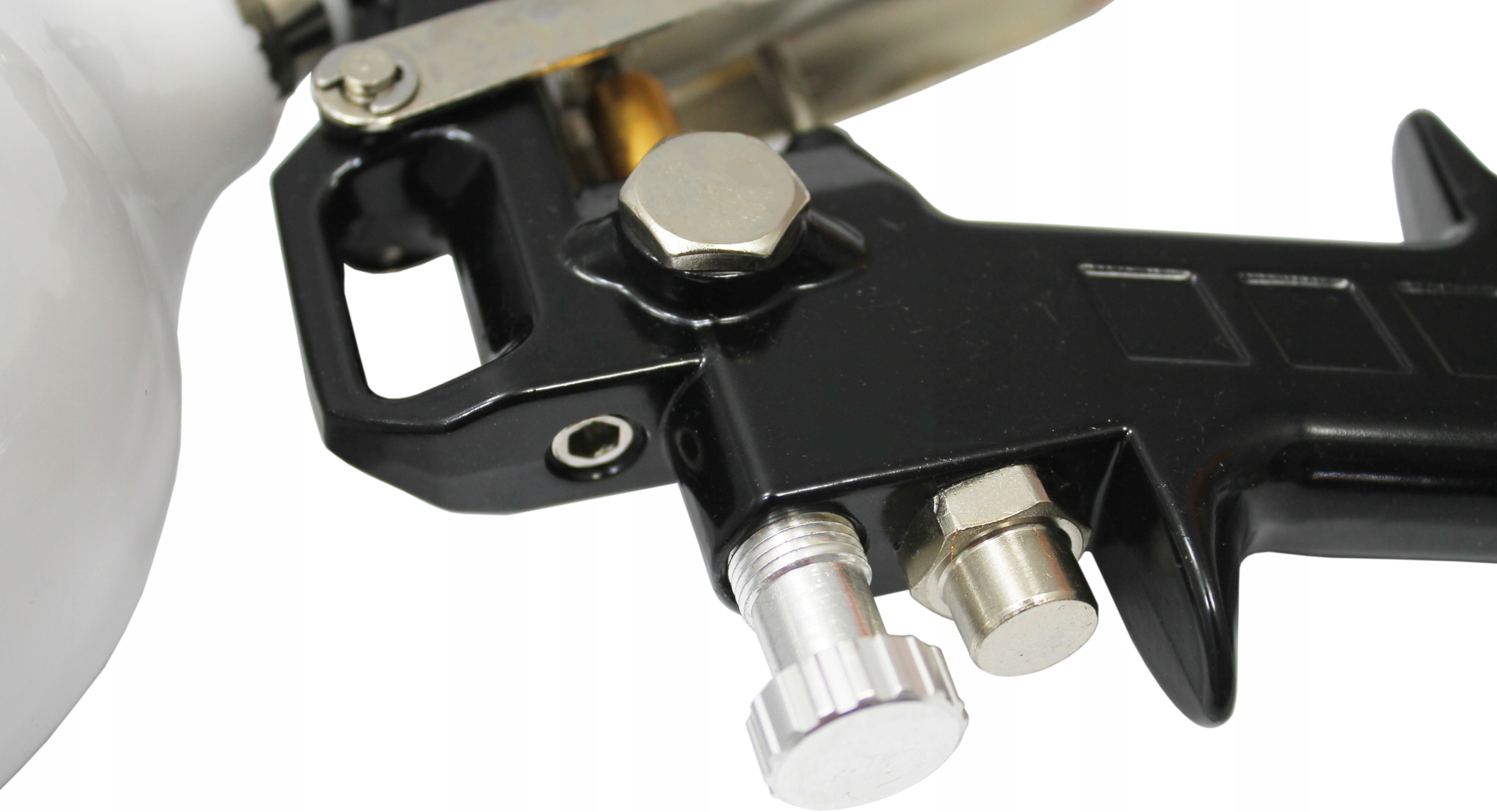 PISTOLET LAKIERNICZY 0,6L DYSZA 1.5mm NEO TOOLS Rodzaj inny