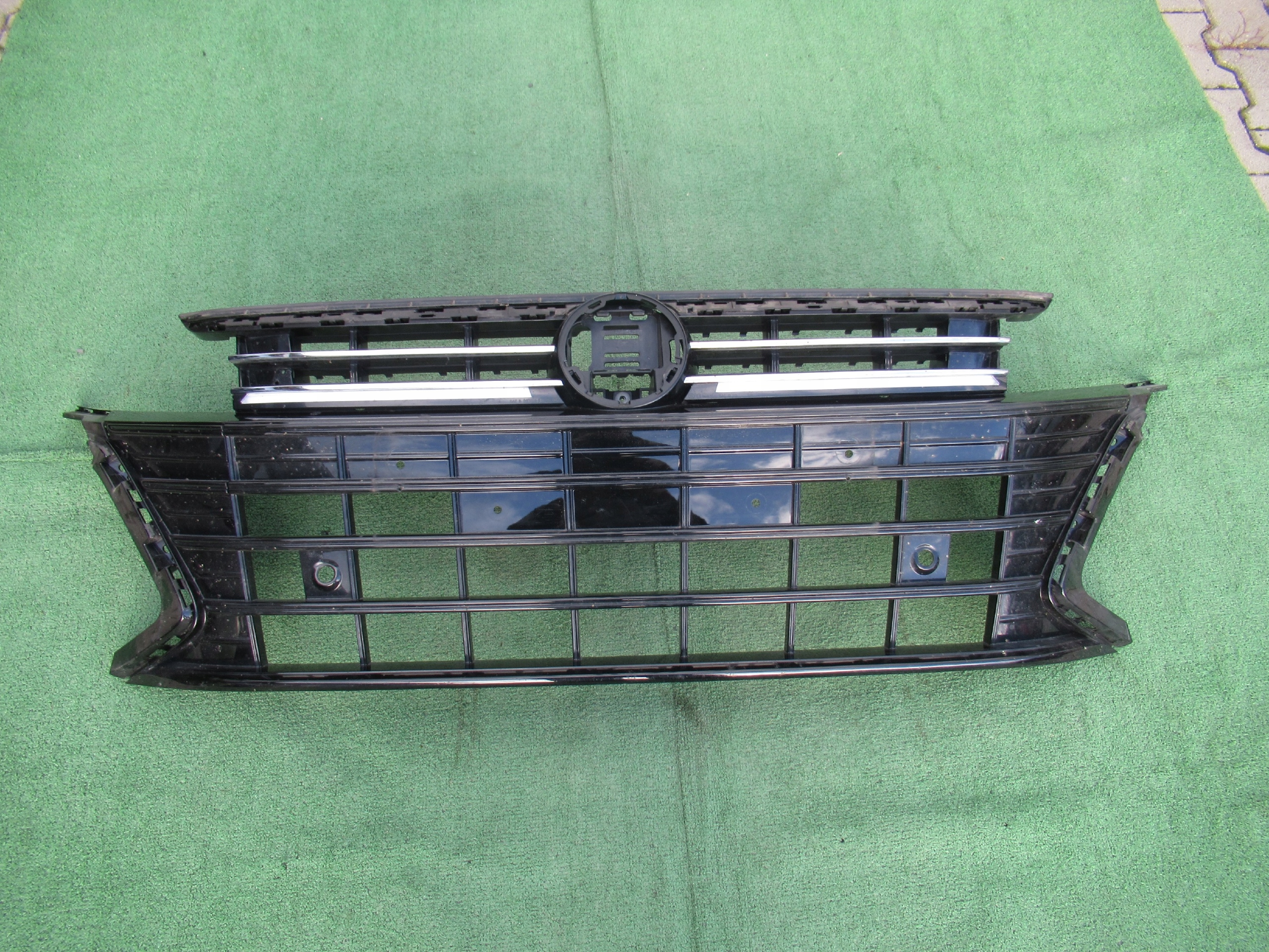 VW ARTEON 3G8 LIFT R LINE 20- ATRAPA GRILL CZARNY 3G8853655G 3G8853651BF Numer katalogowy części 3G8853655G