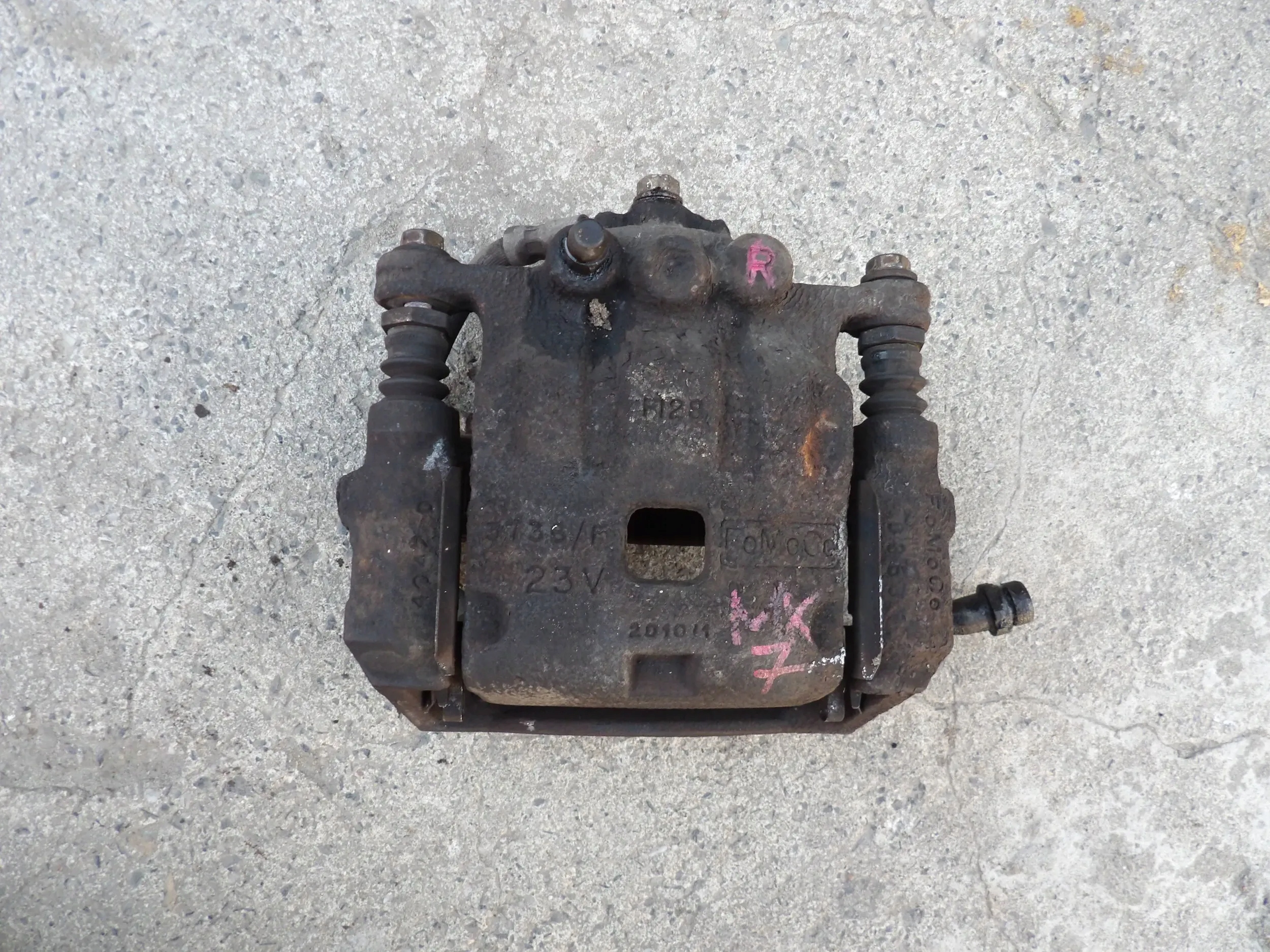 FORD FIESTA MK7 2013 LIFT 1.6 TDCI caliper brake front right