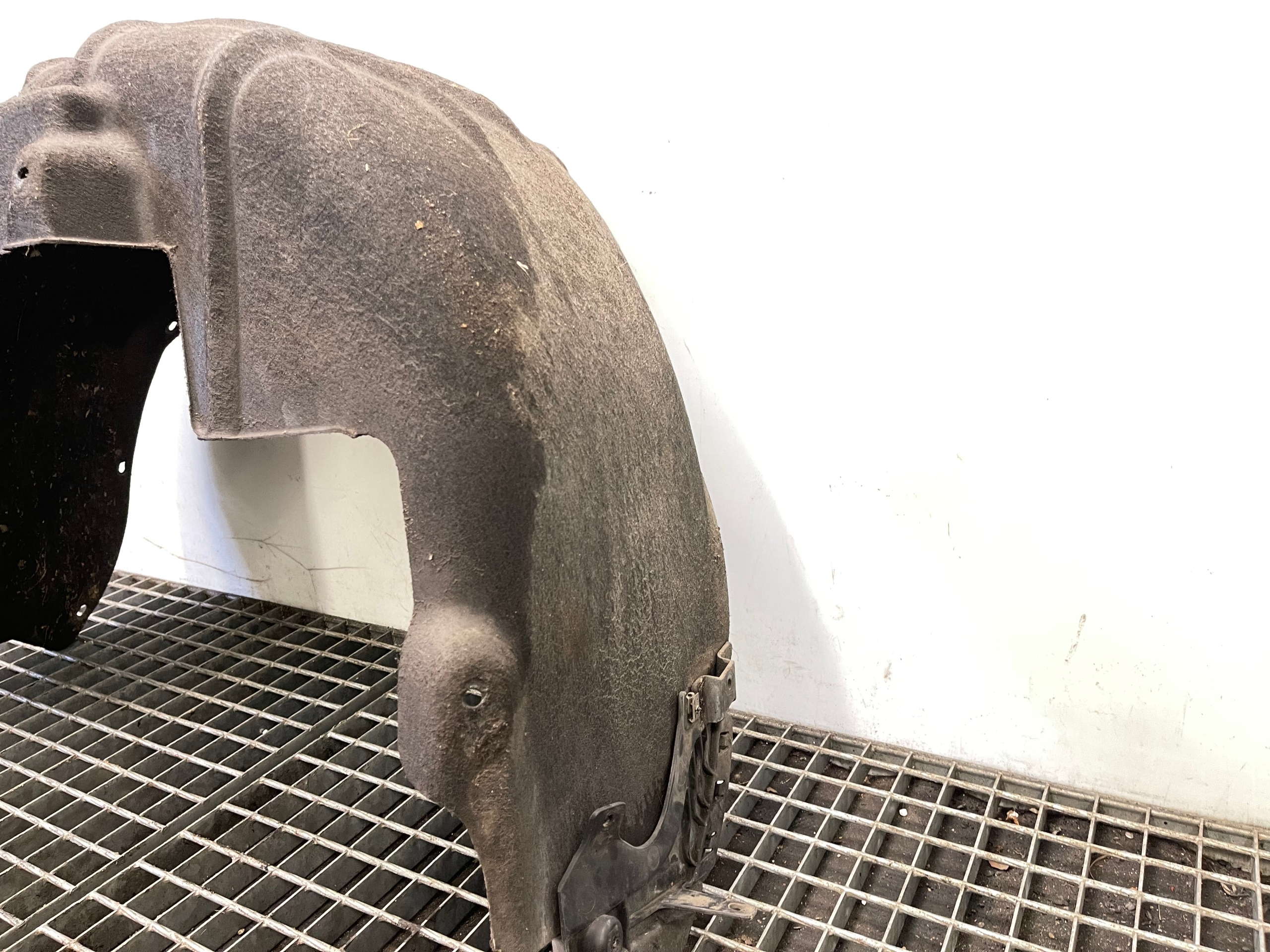 VW PASSAT B8 Radschale links heck Original 3G0810971E