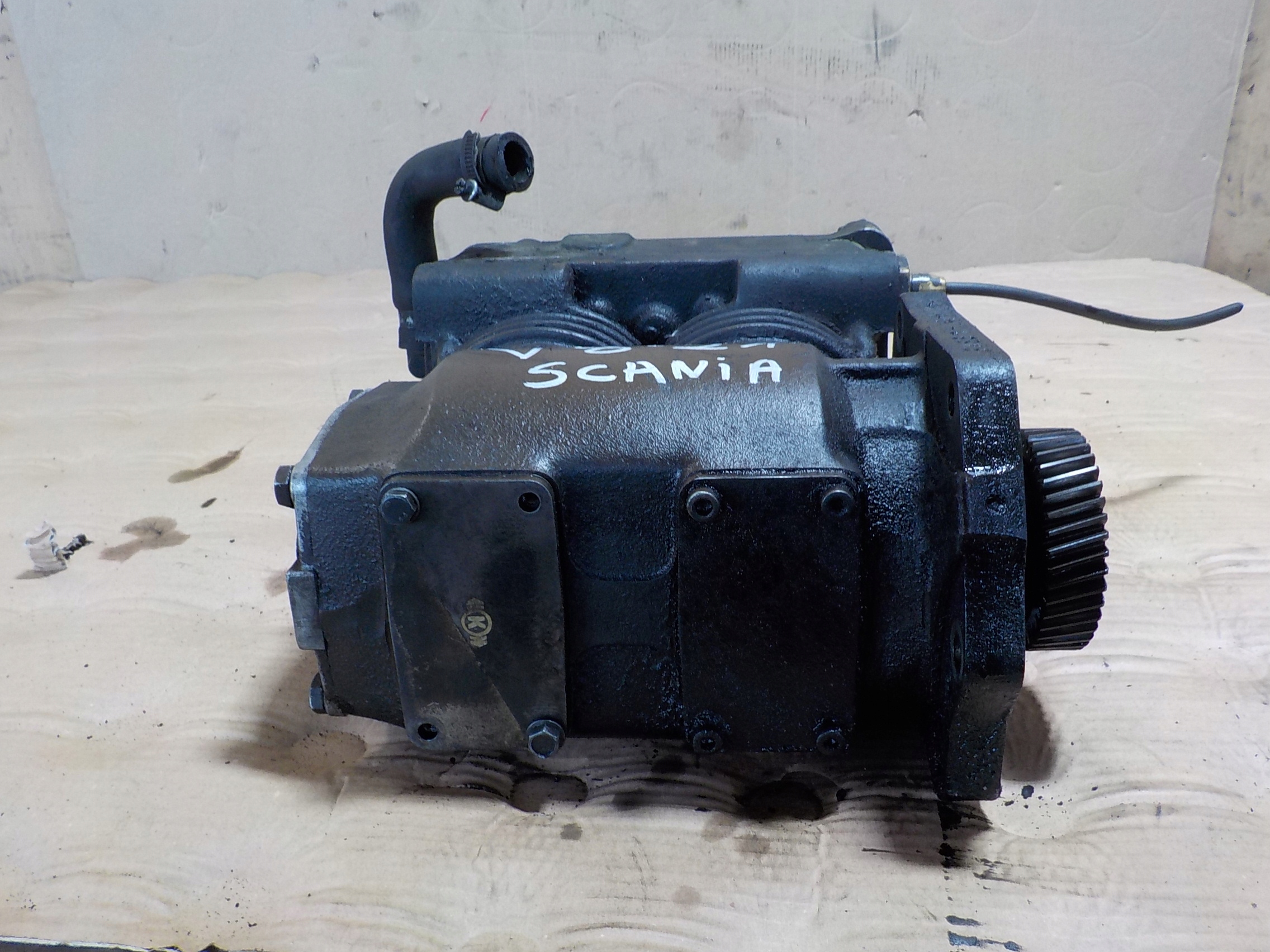 ВОЗДУШНЫЙ КОМПРЕССОР SCANIA 4 R 480 LP4964