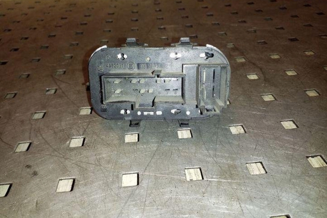 switch lifting of the window FORD FOCUS 98 AG 14529 AC