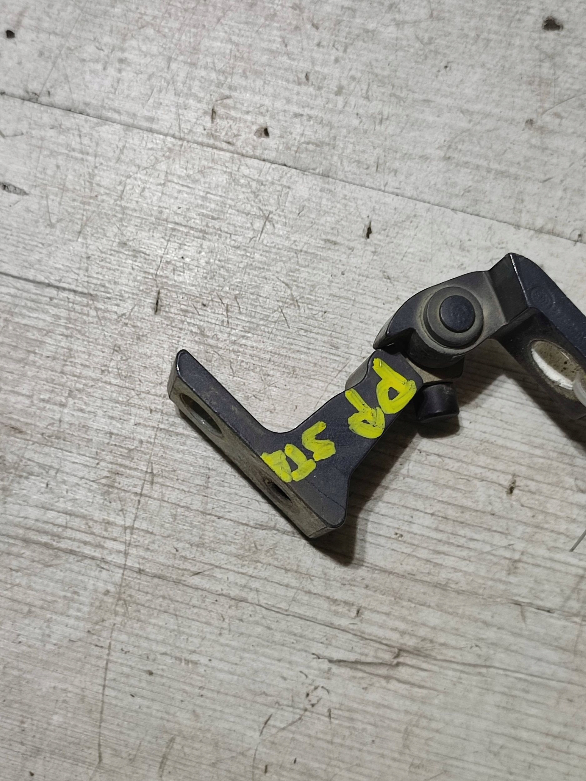 Volkswagen Touran III 2020 front right hinges hinge