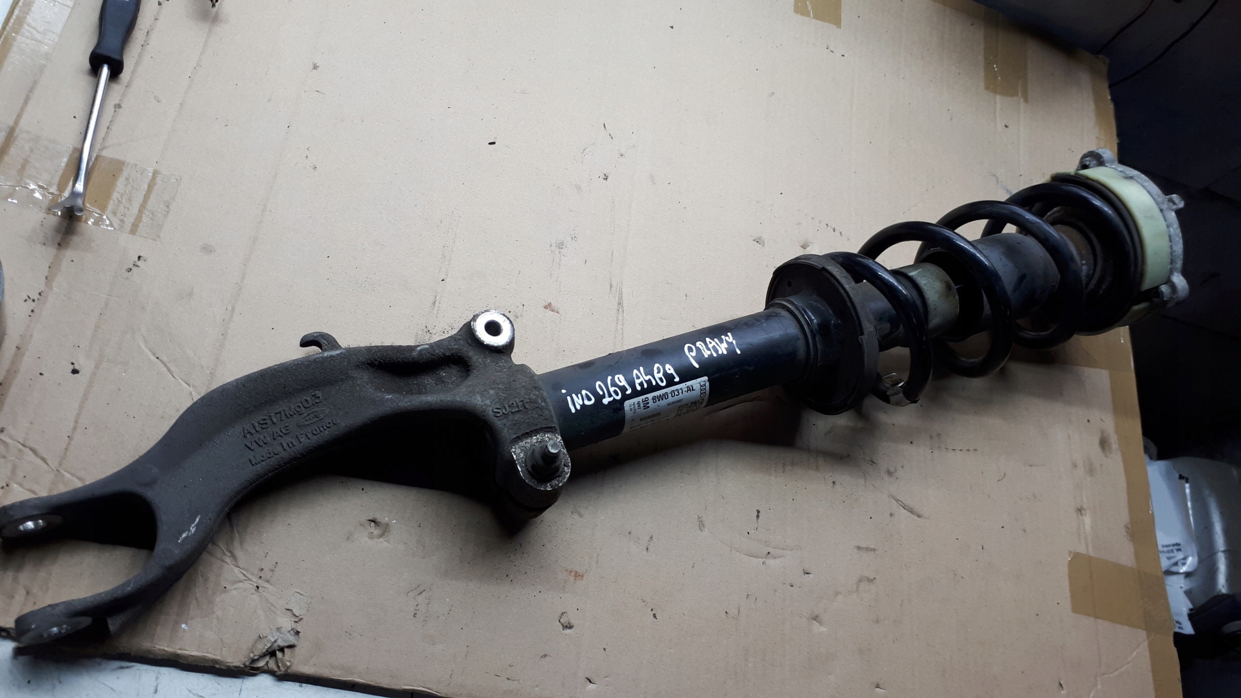 A4 B9 8W shock absorber right front 8W0031AL A5 8W