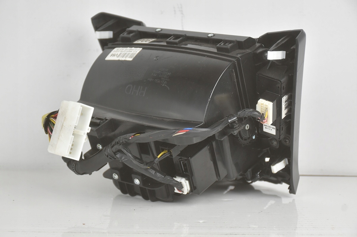 passenger compartment plato PANEL HYUNDAI I40 84635-3Z600