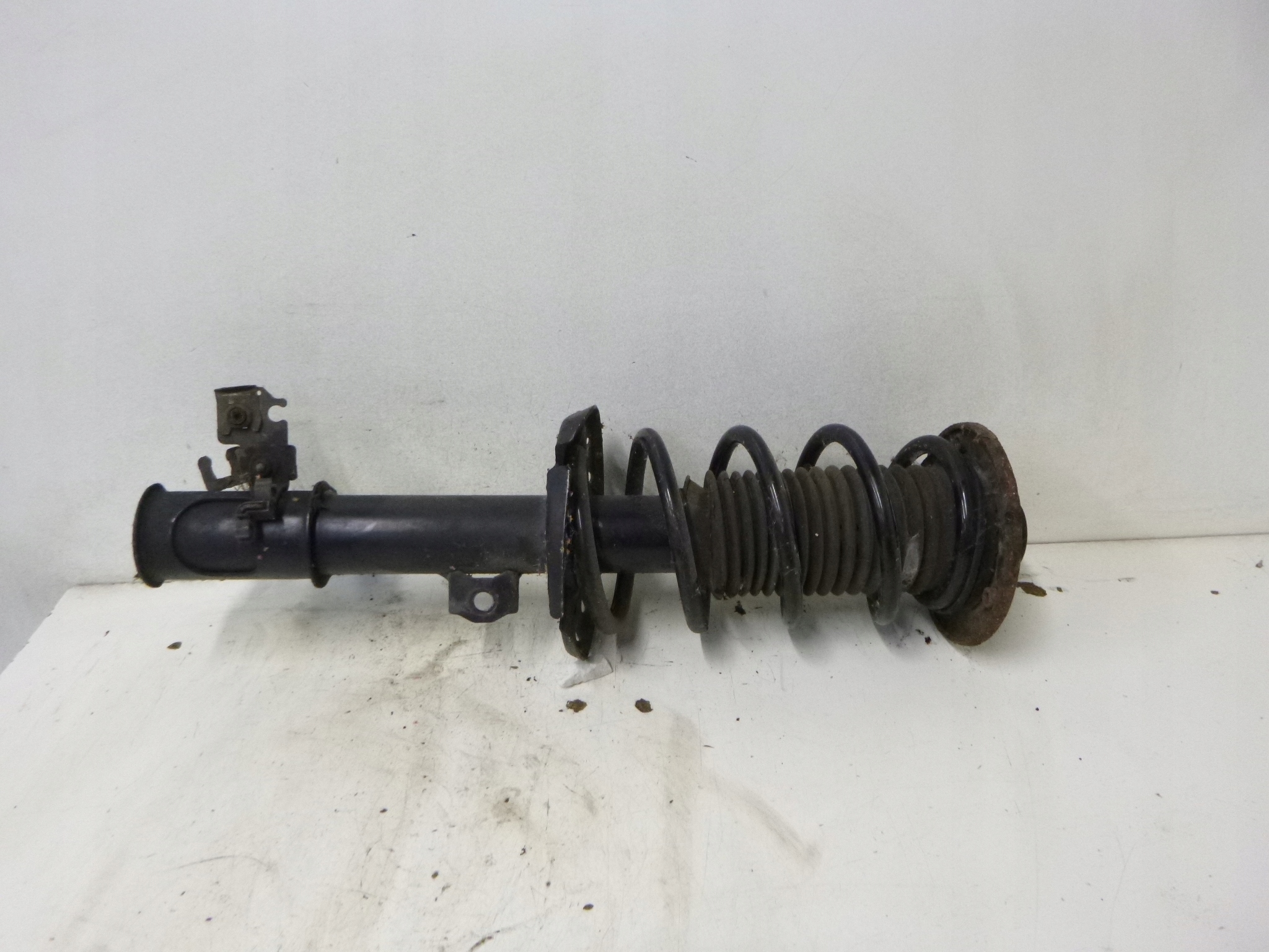 shock absorber front right Opel Signum 2.2 04r.