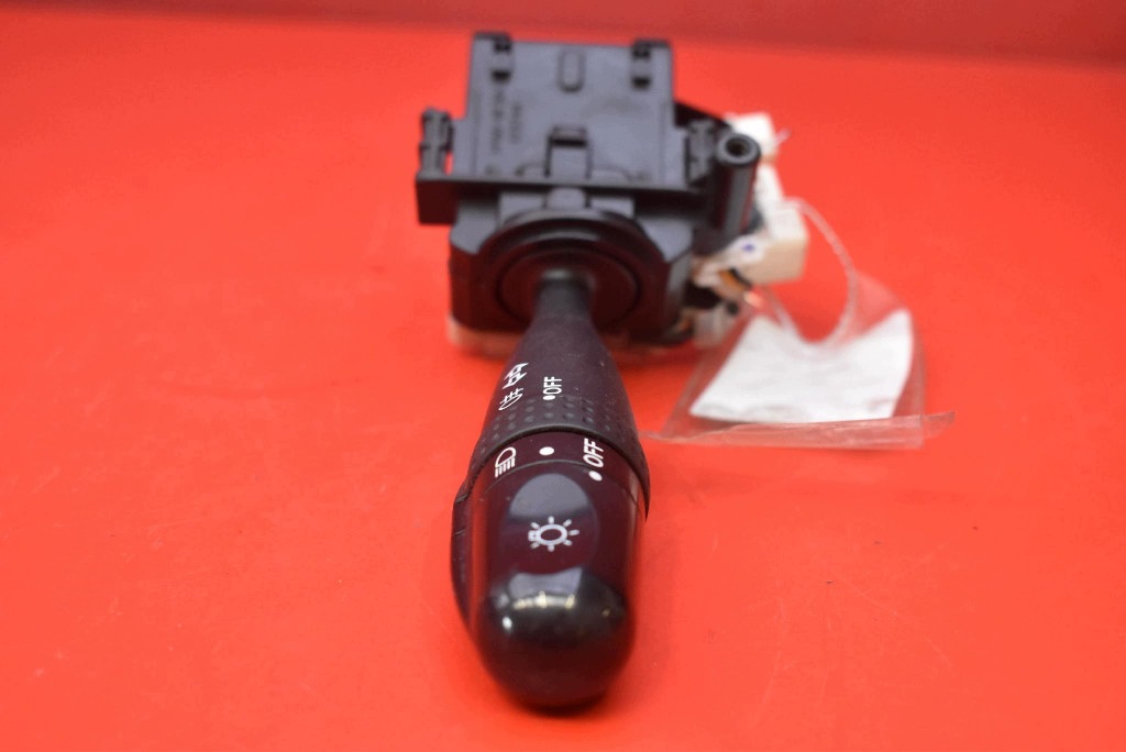 commodo bouton indicateurs de direction SUZUKI SX4 1 et 06-14