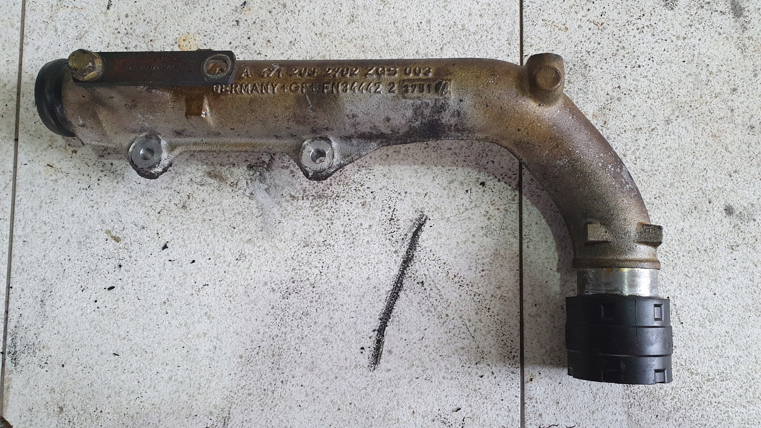 4712032702 - Труба рециркулятора вихлопних газів Actros MP 4