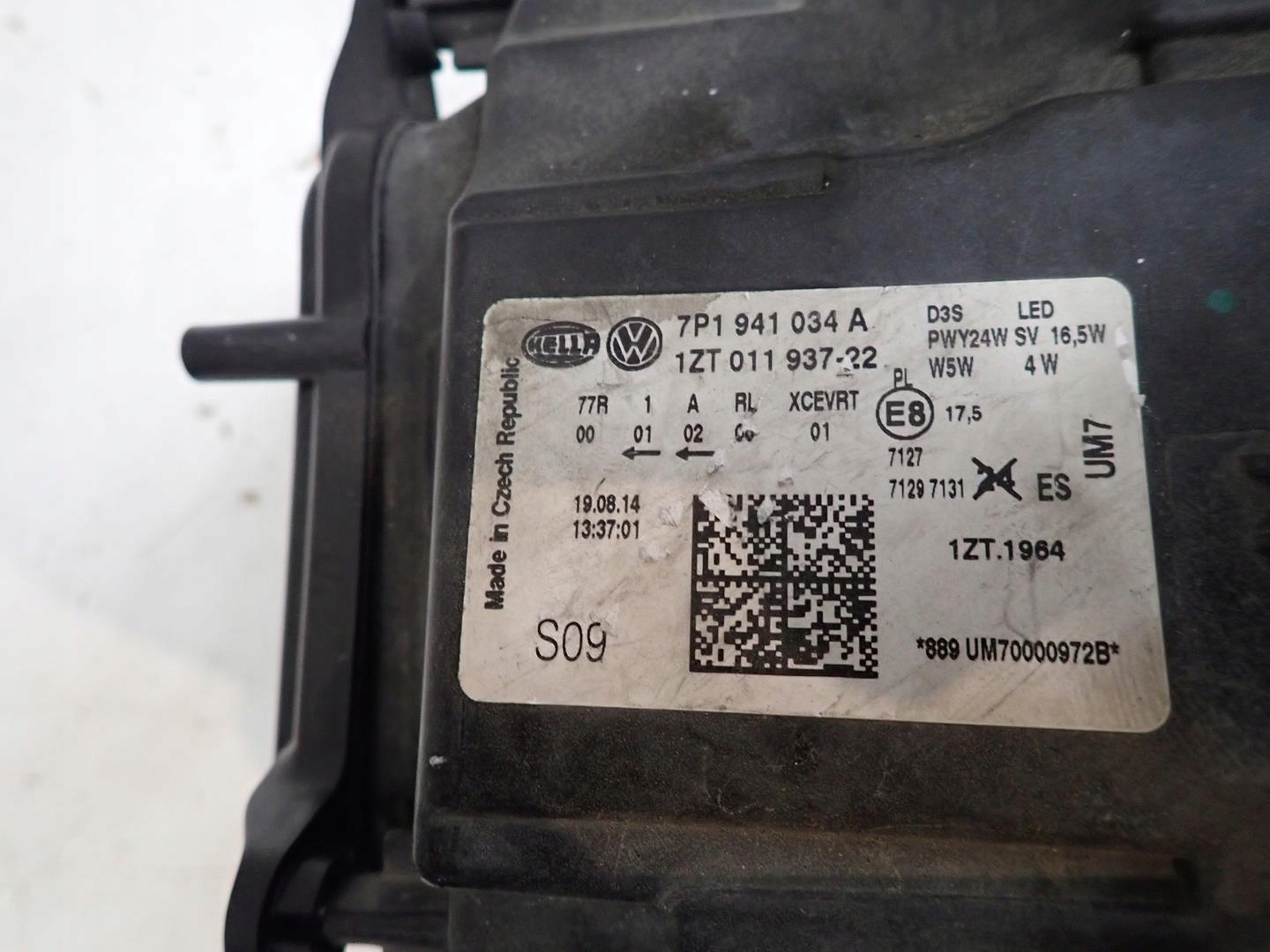 light front front right VW TOUAREG II LIFT 2014- BI-XENON