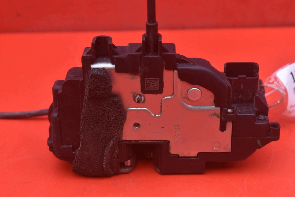 lock door left front front EU 805030006R-A RENAULT SCENIC III XMOD 09