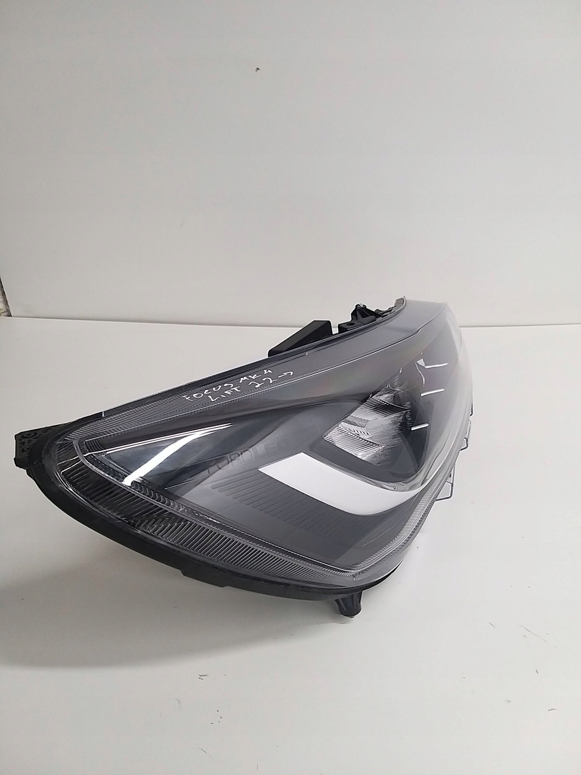FORD FOCUS MK4 LIFT light right front front FULL LED 22R