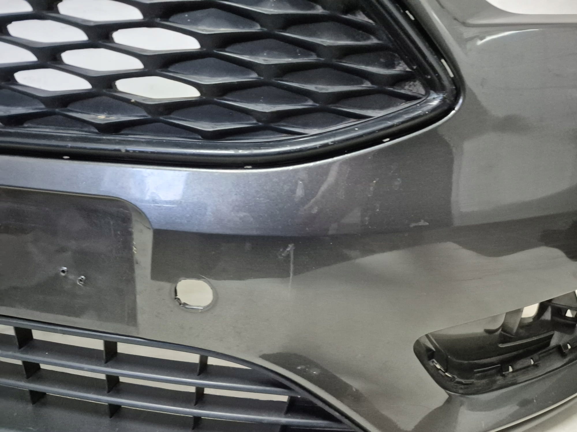 FORD FOCUS III 3 MK3 LIFT 14-19 nárazník předek přední 6XPDC