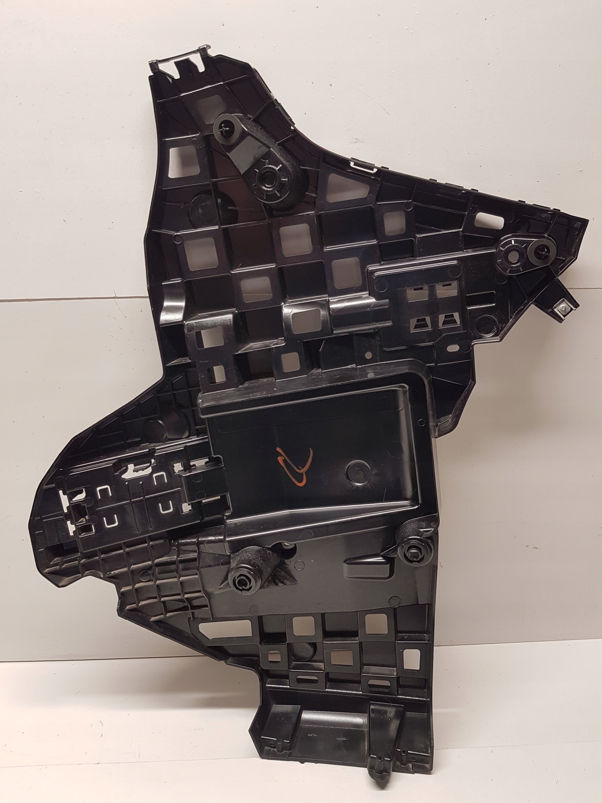 bumper bracket left rear part BMW X5 G05 LCI m-packet 8085645