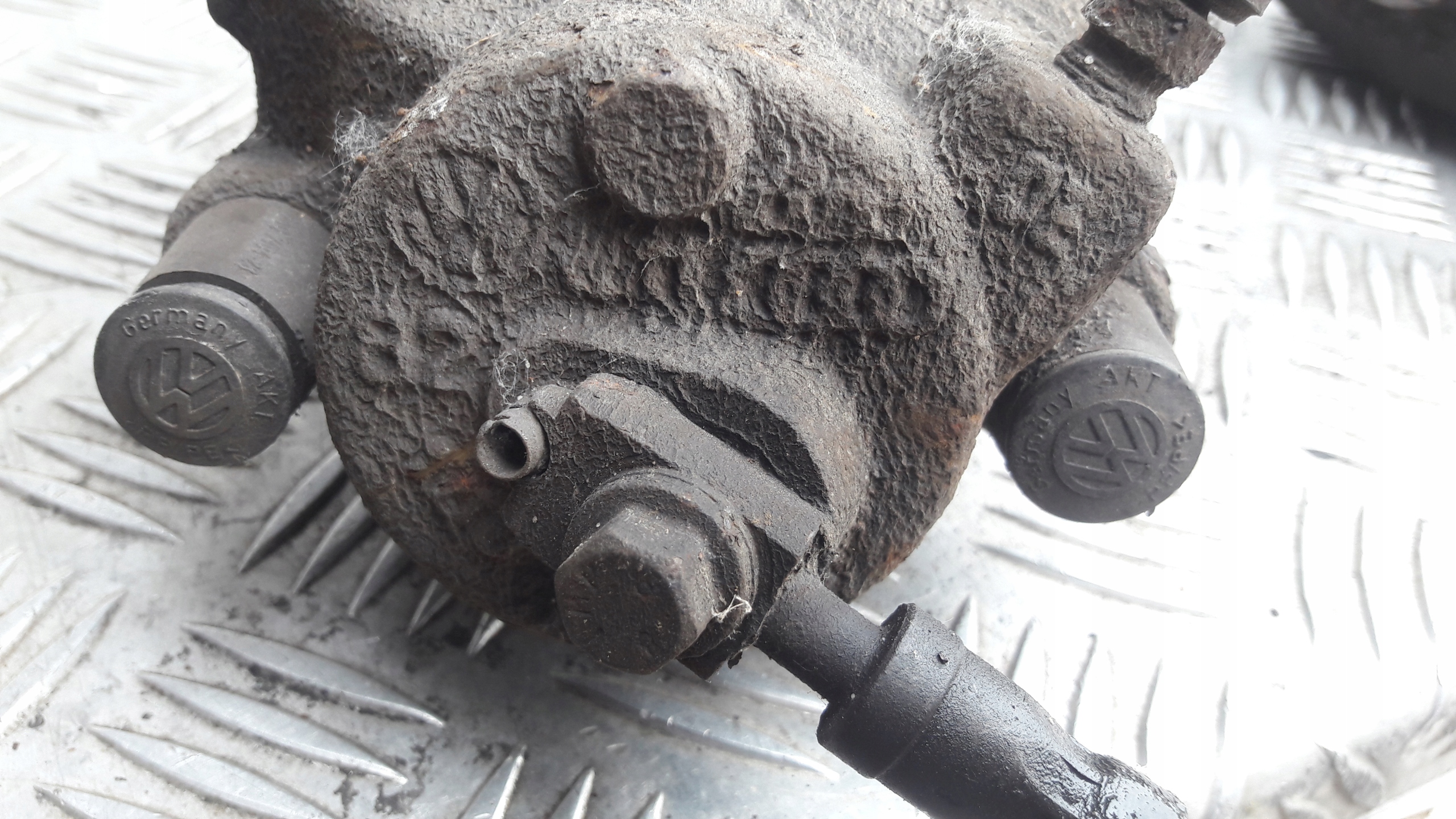 SKODA FABIA and POLO 1.2 caliper brake front left or right