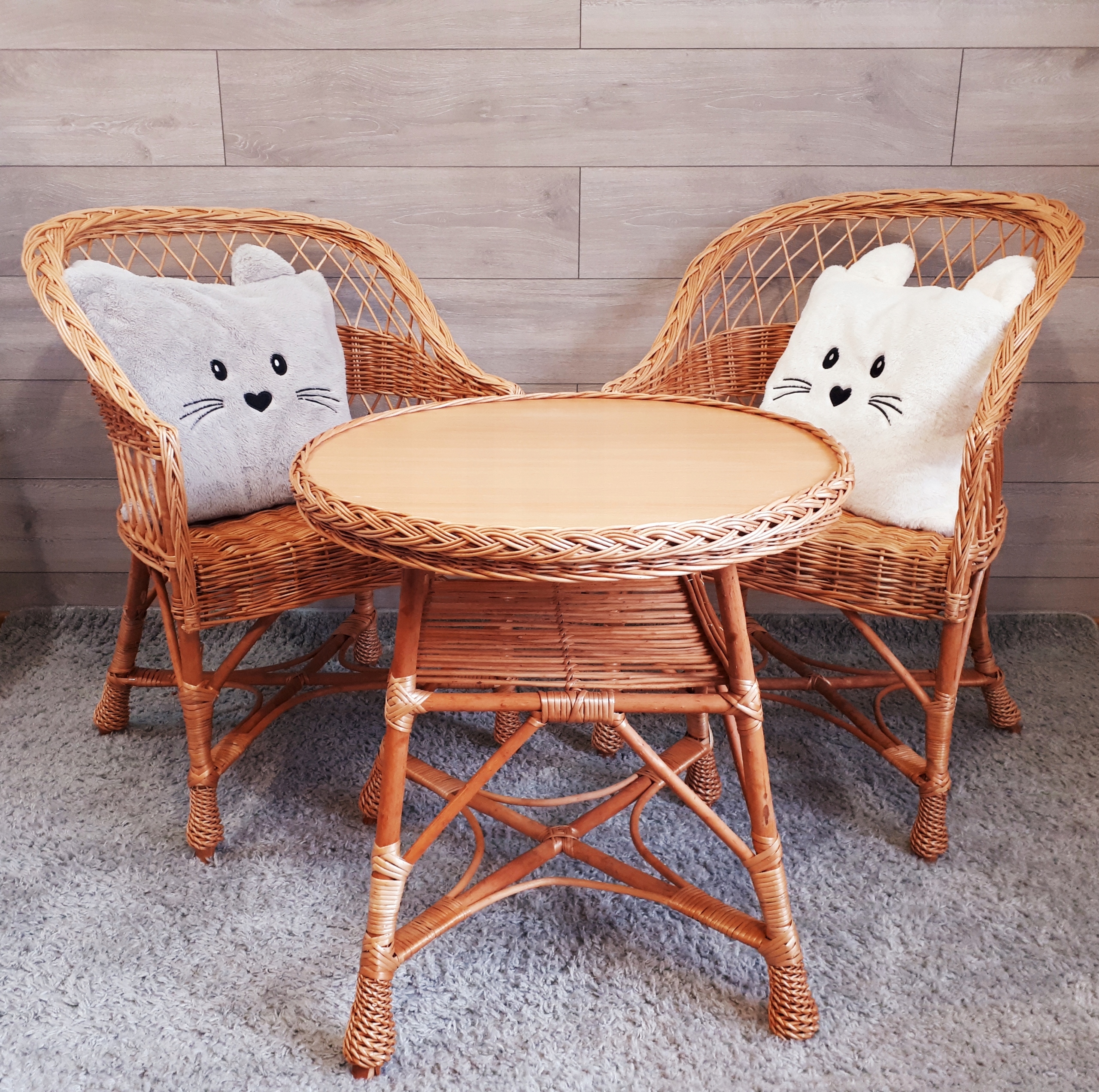 STOLIK Z WIKLINY, BLAT Z PŁYTY MDF, OKRĄGŁY Marka Wyroby wiklinowe