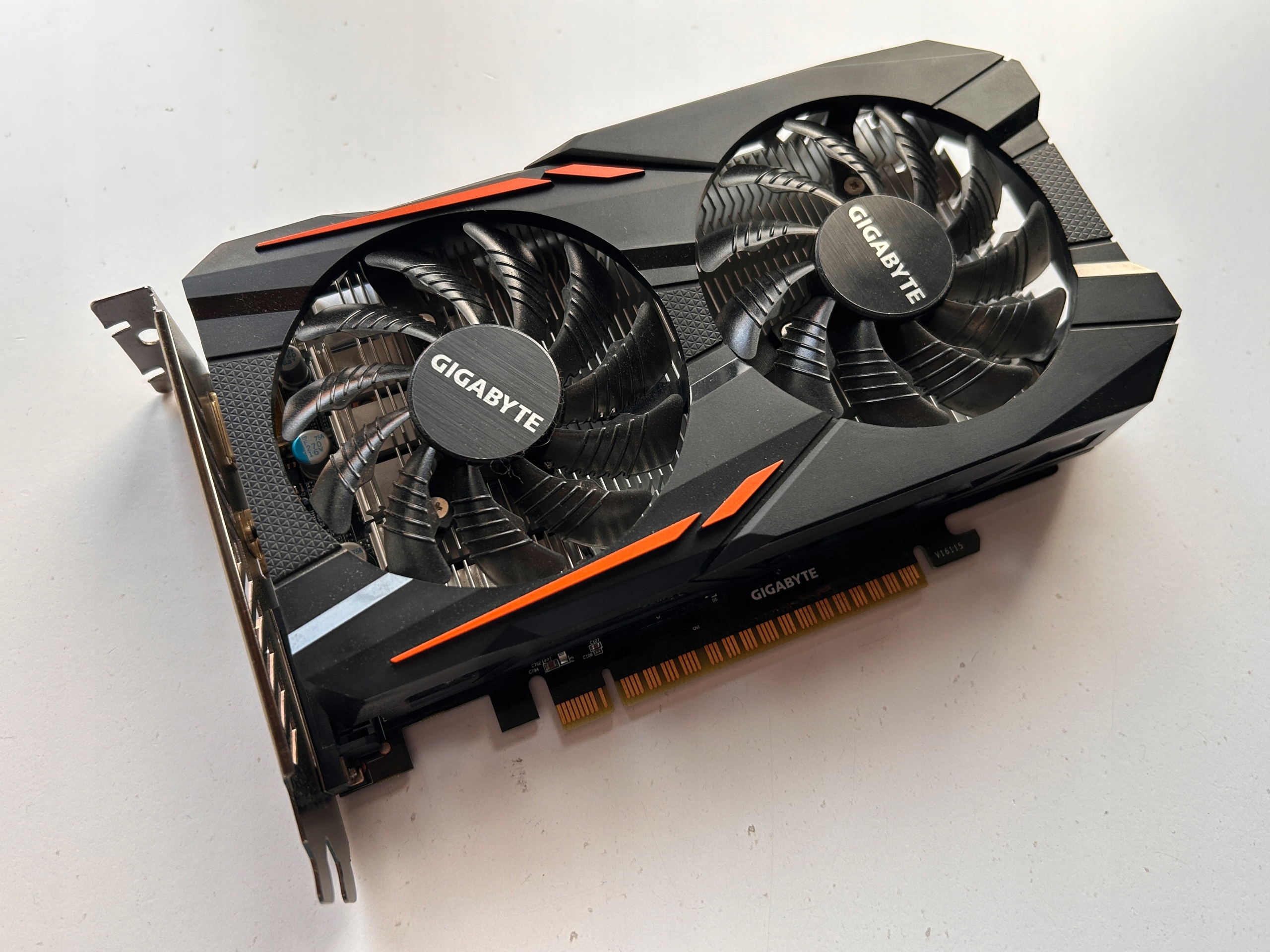 玄人志向 GF-GTX1050TI-4GB/OC/SF 玄人志向 GF-GTX1050TI-4GB/OC/SF