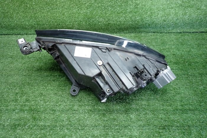 SEAT ATECA FULL LED for SZKLO and PUSZKE 21- reflektor right light led spalony