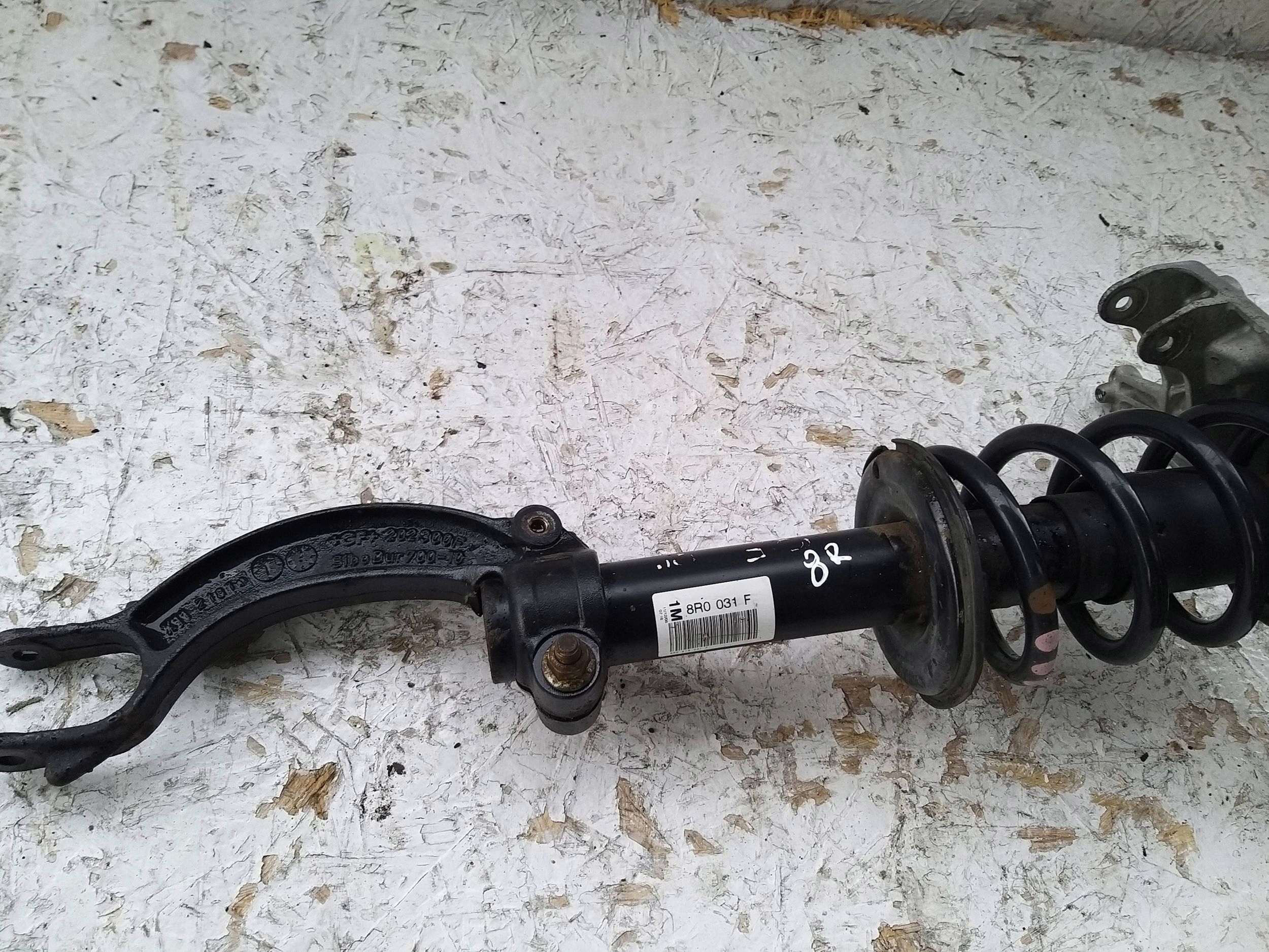 AUDI Q5 8R shock absorber right front 2.0 TSI 8R0031F
