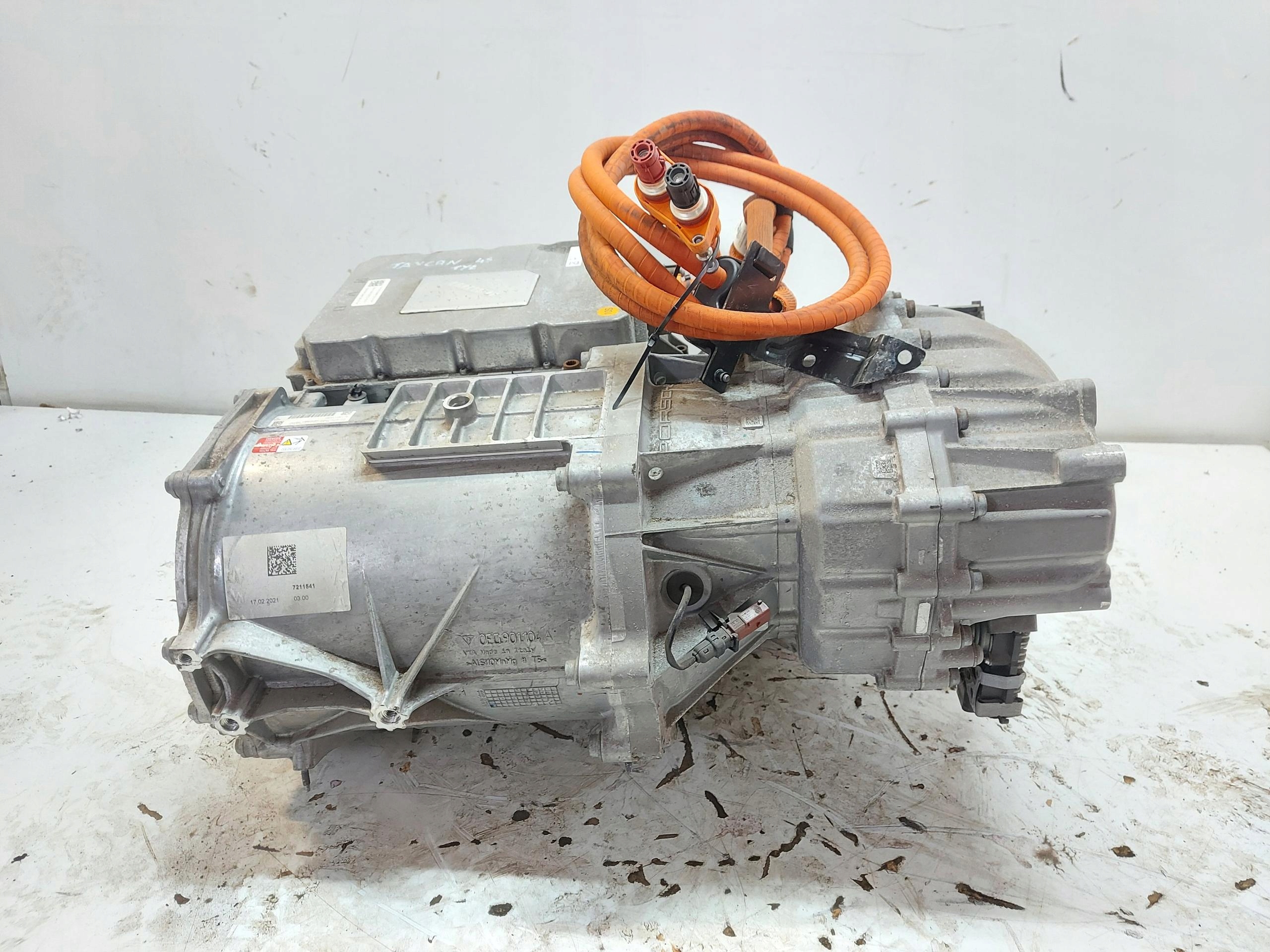 Porsche Taycan 4S 9J1 2021r engine electrical rear part 9J1907123F