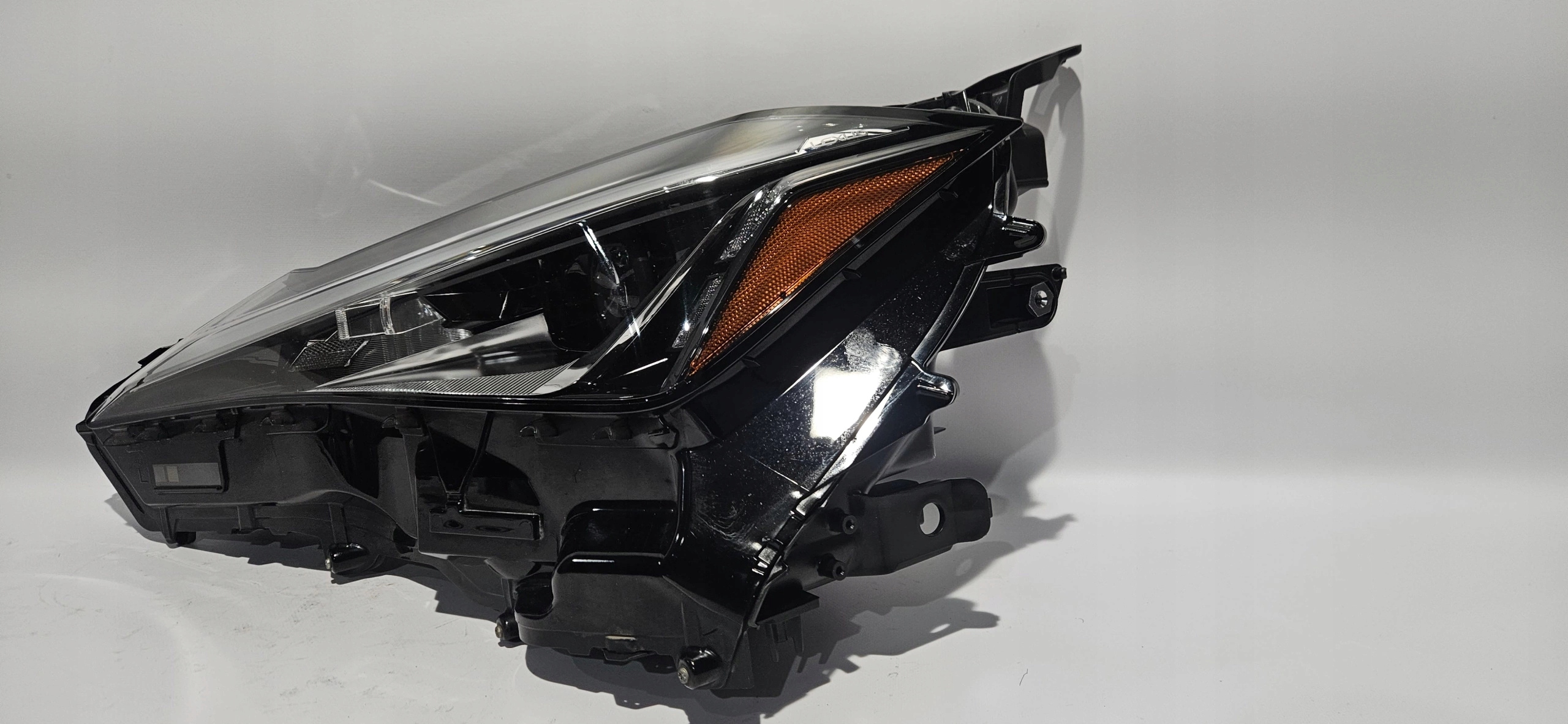 light left front LED LEXUS UX 18-22 EUROPA original