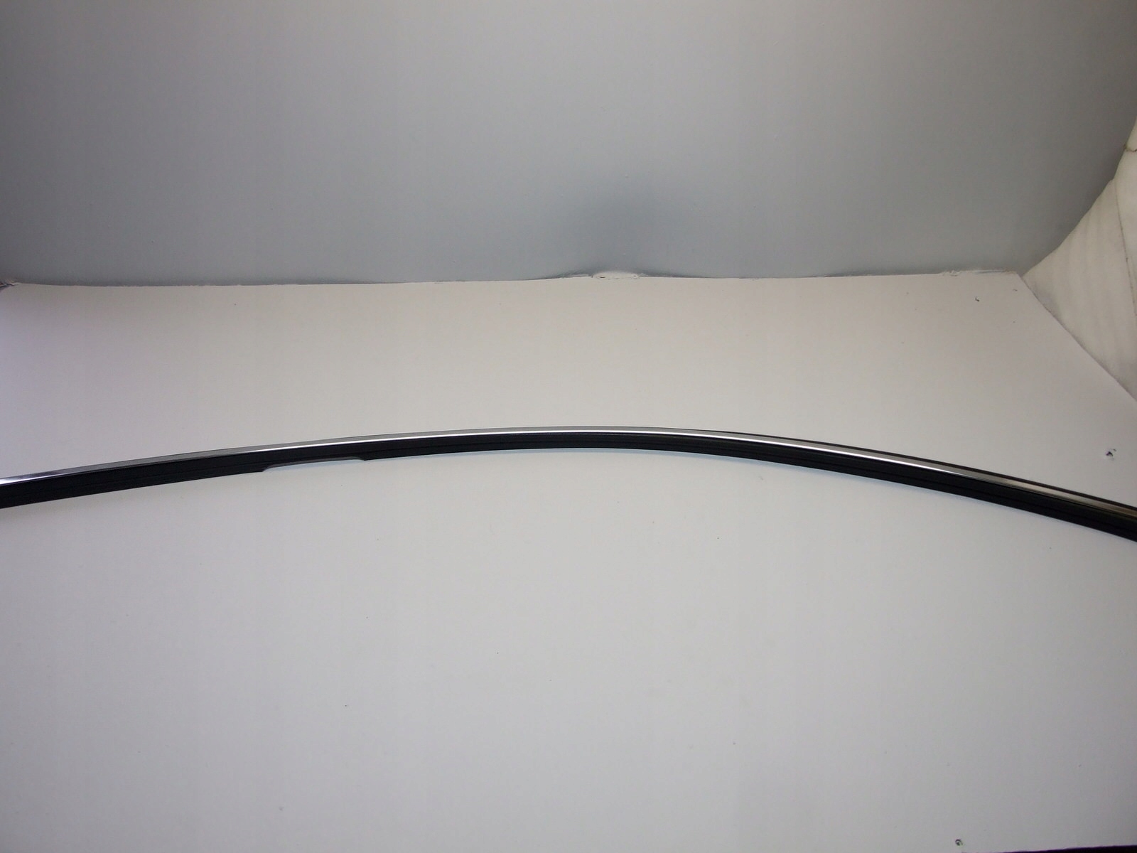 Рейка крыши правая AUDI A5 SPORTBACK 8T8853704D