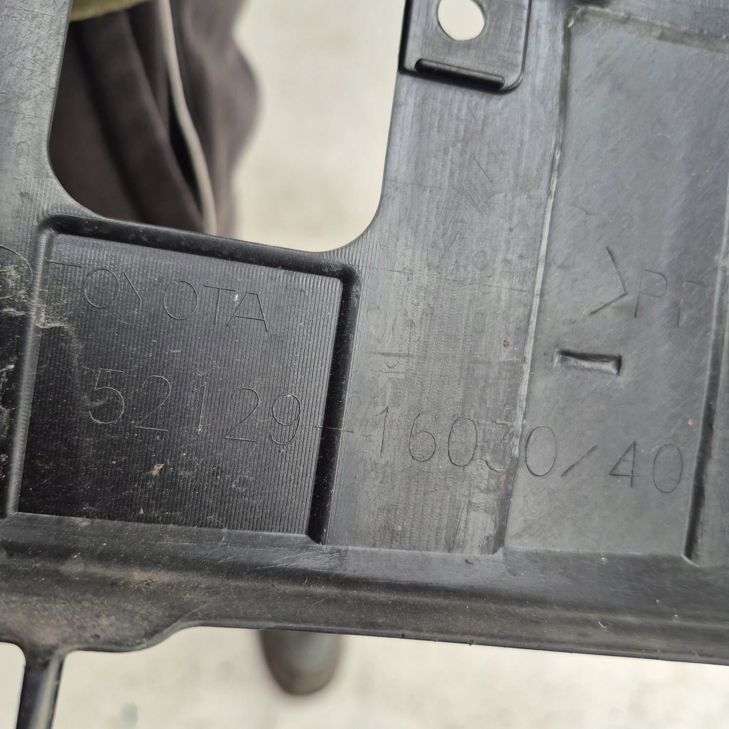 TOYOTA COROLLA CROSS 21- bumper front front PDC 52129-16030