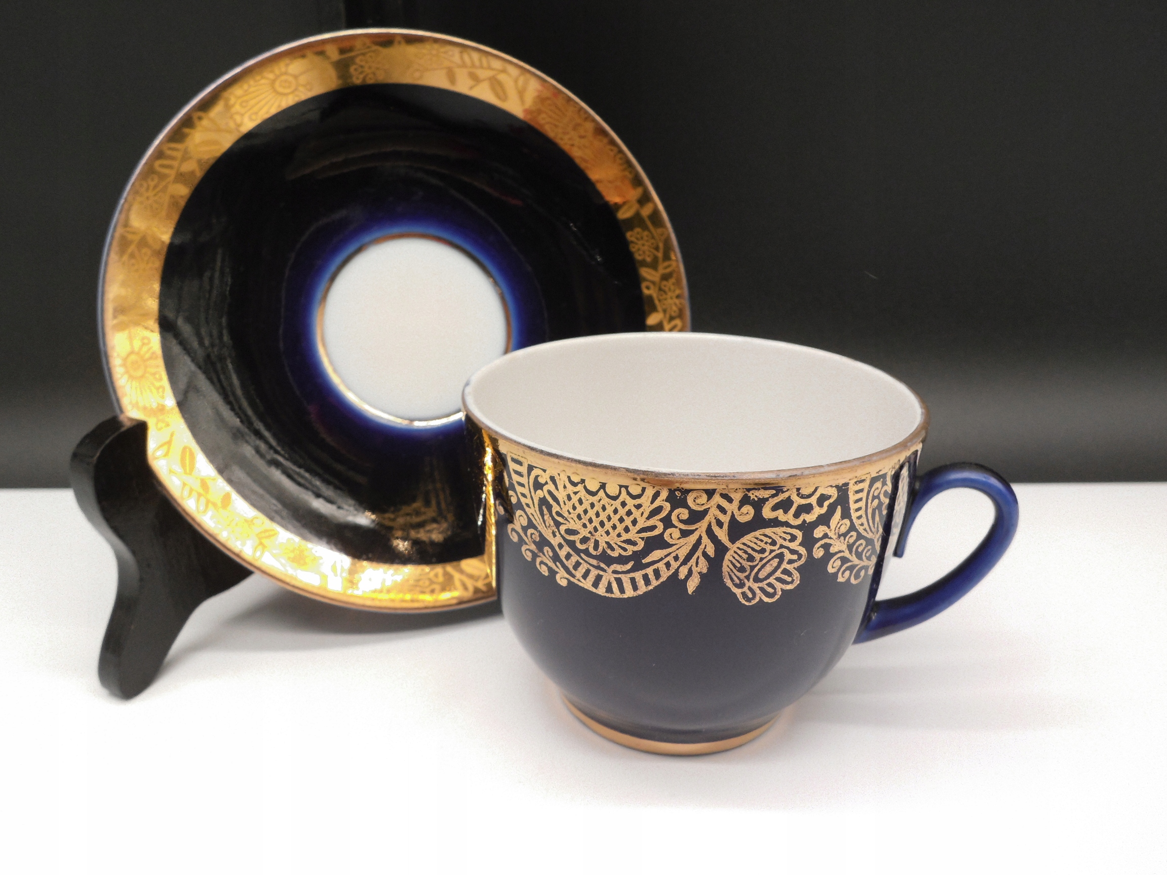 ŁOMONOSOW - KOBALTOWA FILIŻANKA ZE SPODKIEM