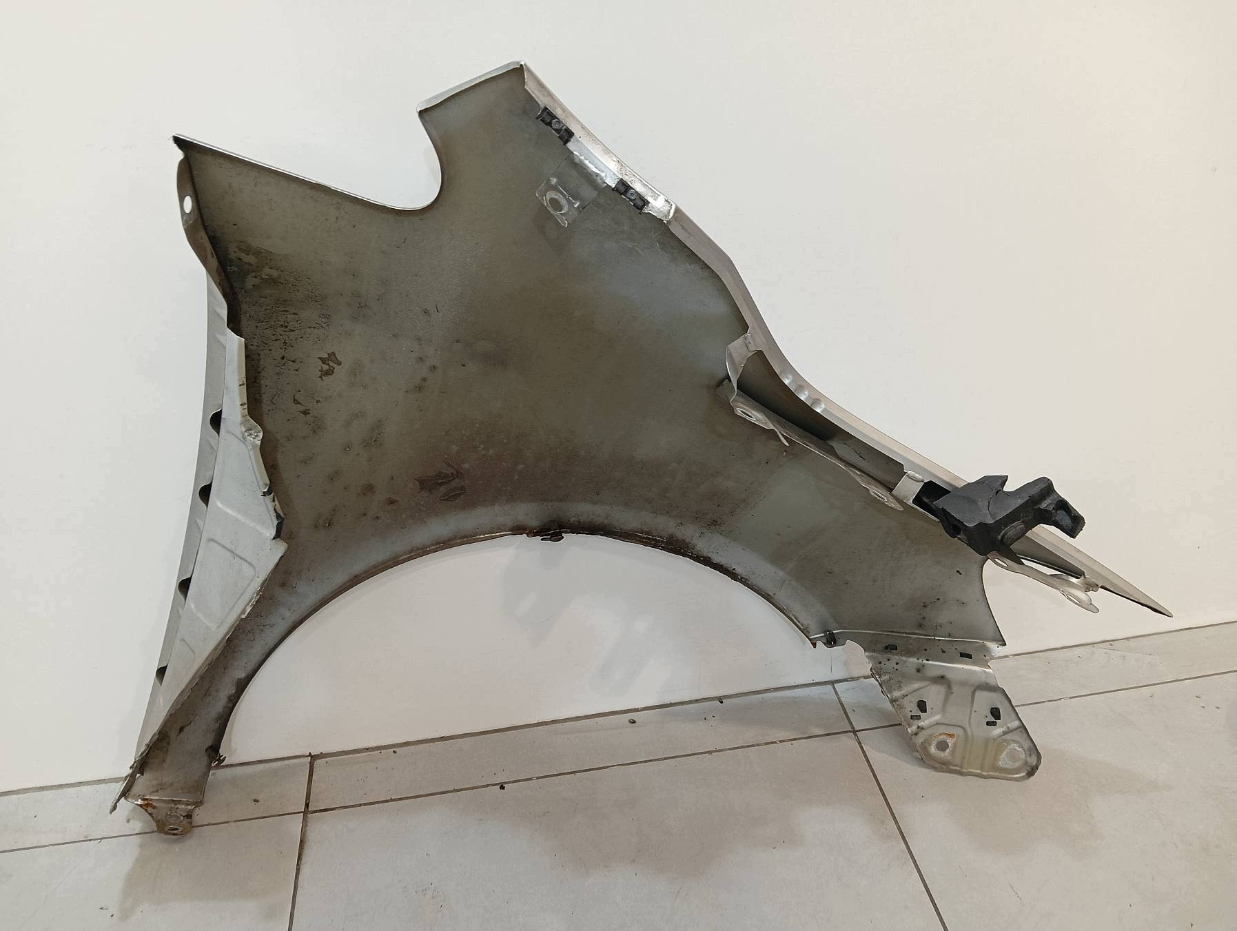 blatník ľavý predok SREBRNY GOLF V plus VW Volkswagen Golf plus a