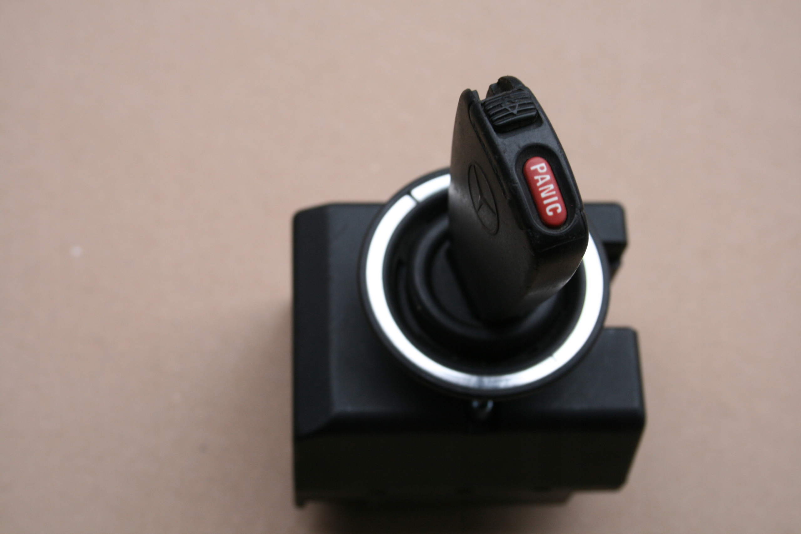 2205450408 - MERCEDES W220 ключ зажигания паника