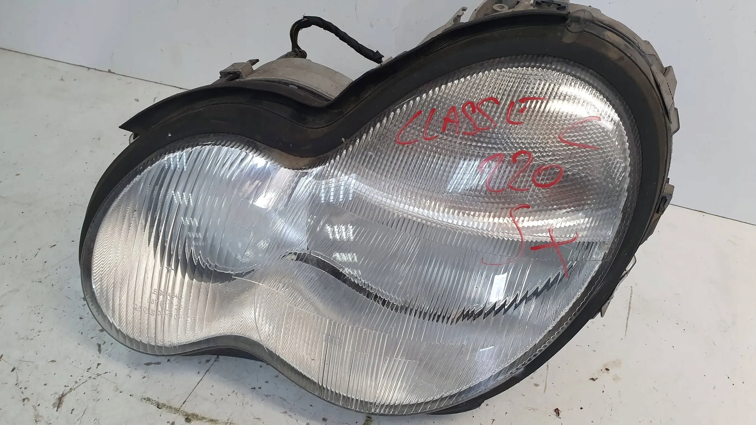 light front left A2038200161 MERCEDES C-KLASA W203 00