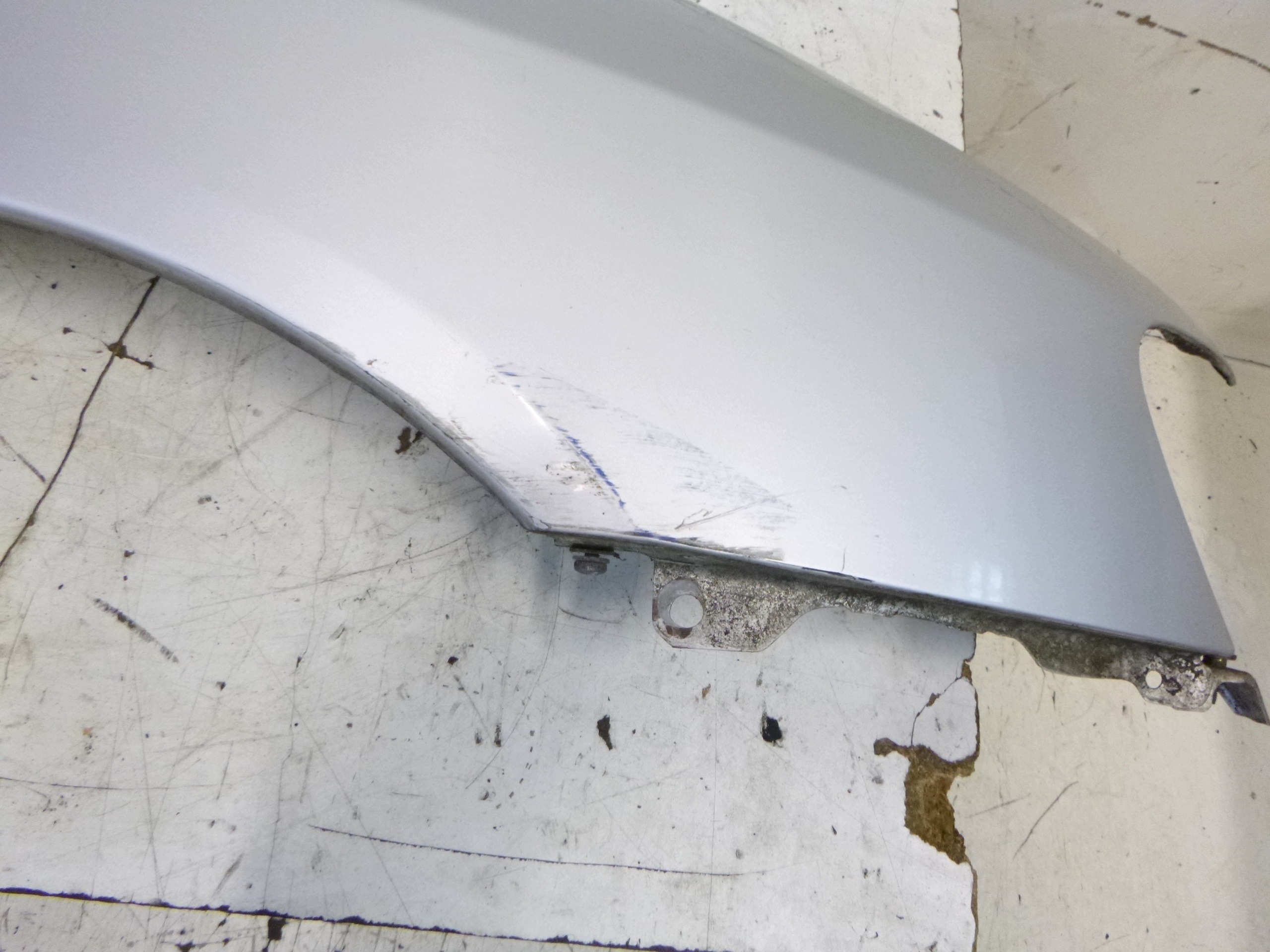 fender right front Mitsubishi Space Star Lift code A50 Srebrny 2002 – 2005