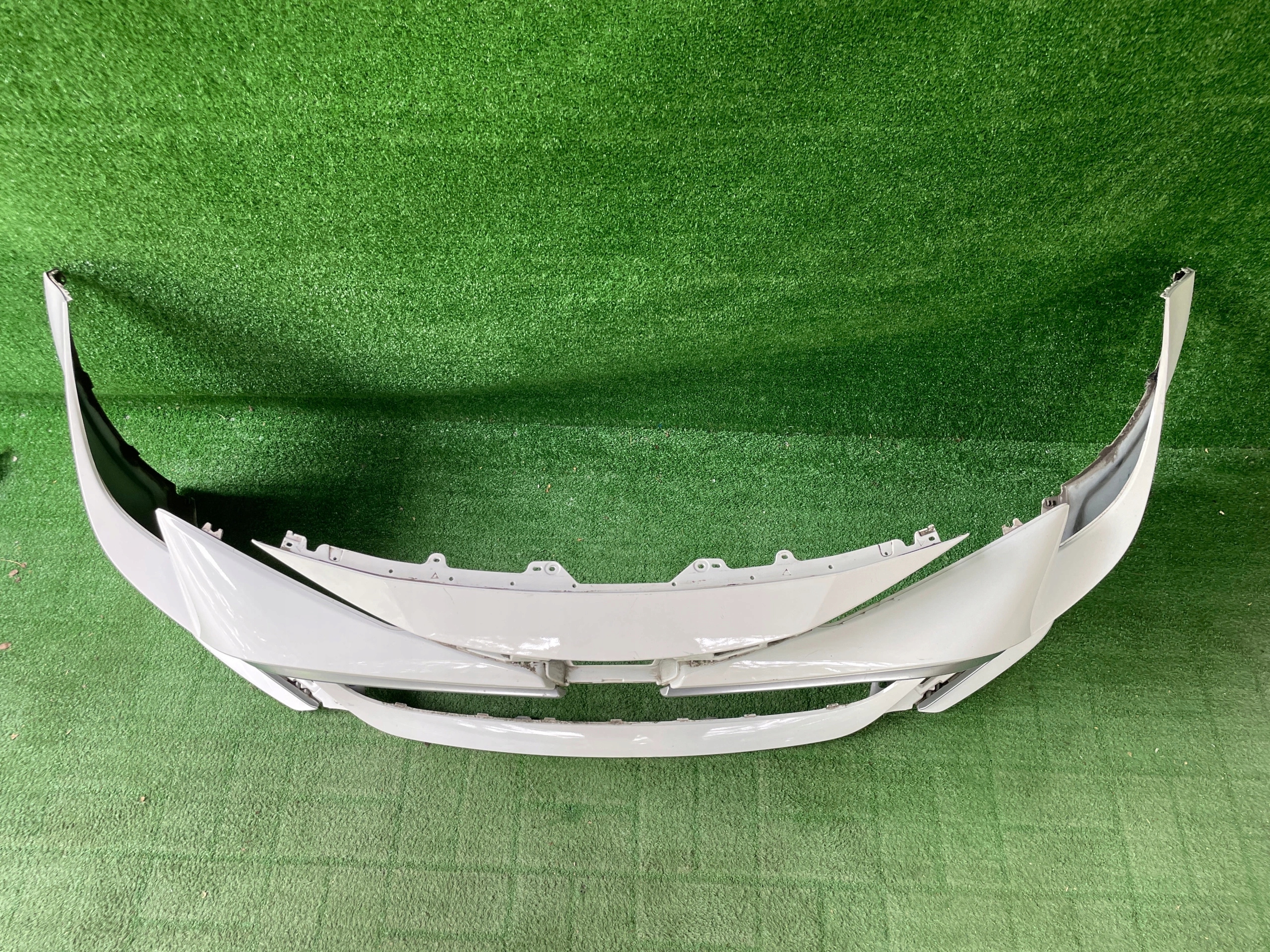 TOYOTA COROLLA E21 STOSSSTANGE VORNE VORNE