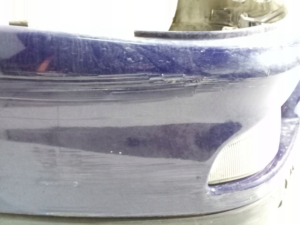 Toyota Avensis and T22 bumper front front 8M4