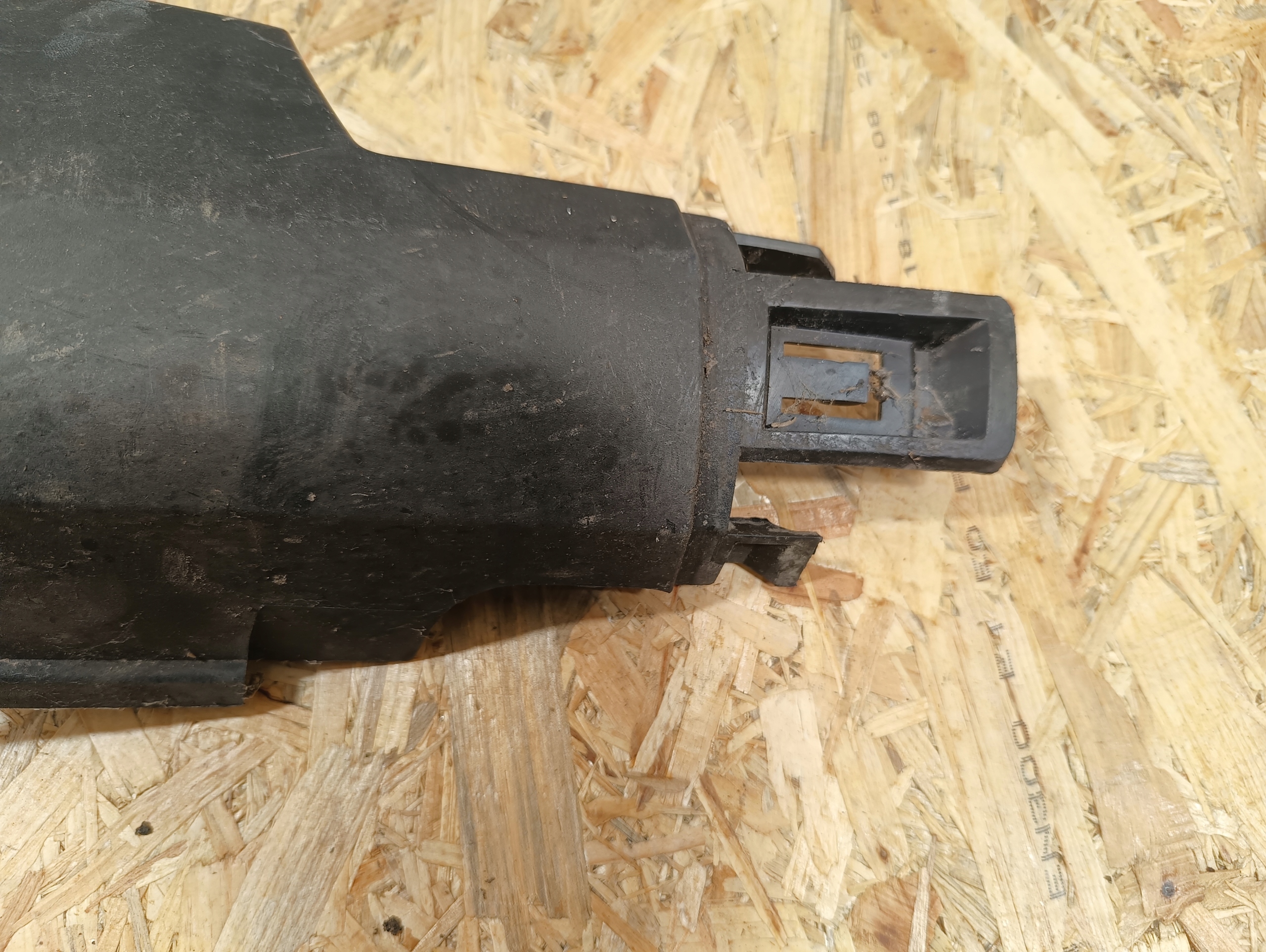 moulding threshold left pipe end PEUGEOT 2008 and 82018z03