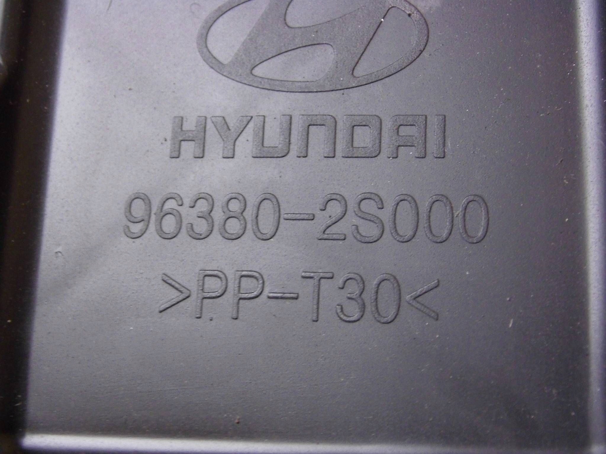 Hyundai IX35 2010-2015 subwoofer speaker boot 963802S000