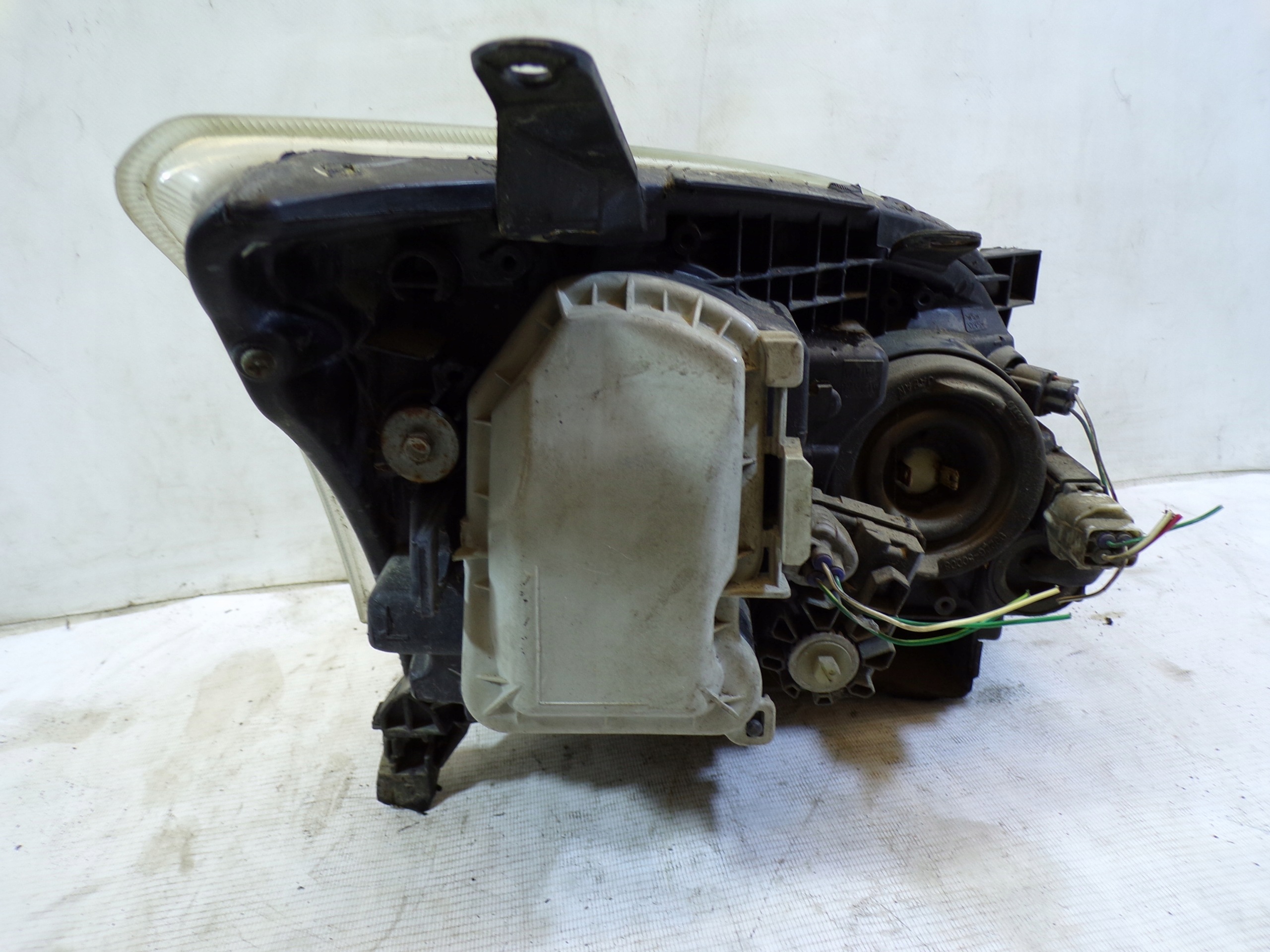 light front front left TOYOTA AVENSIS T25 (3) (K1)