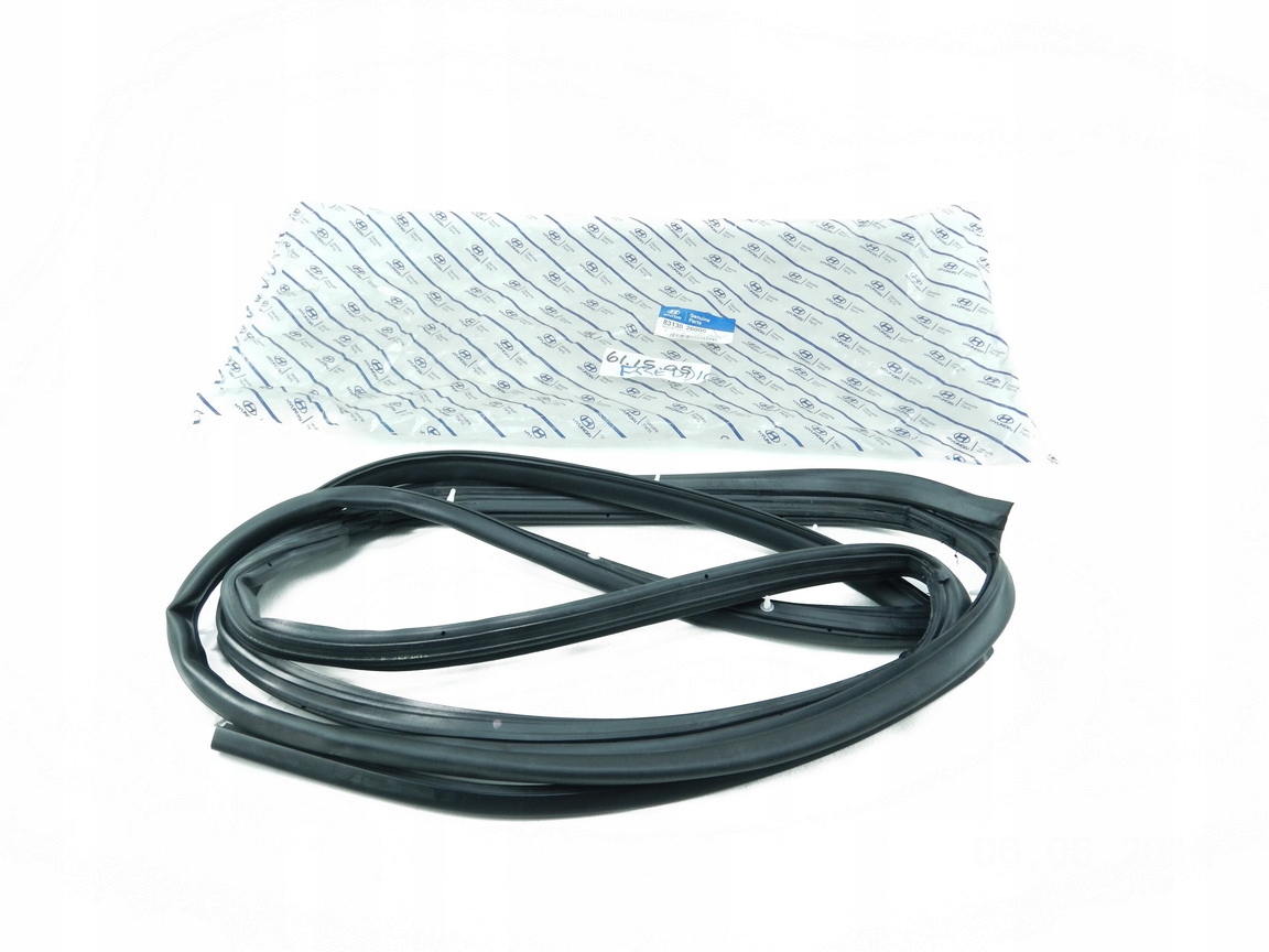 8313026000 - УПЛОТНИТЕЛЬ ДВЕРИ ЛЕВЫЙ ЗАДНИЙ SANTA FE 00-06