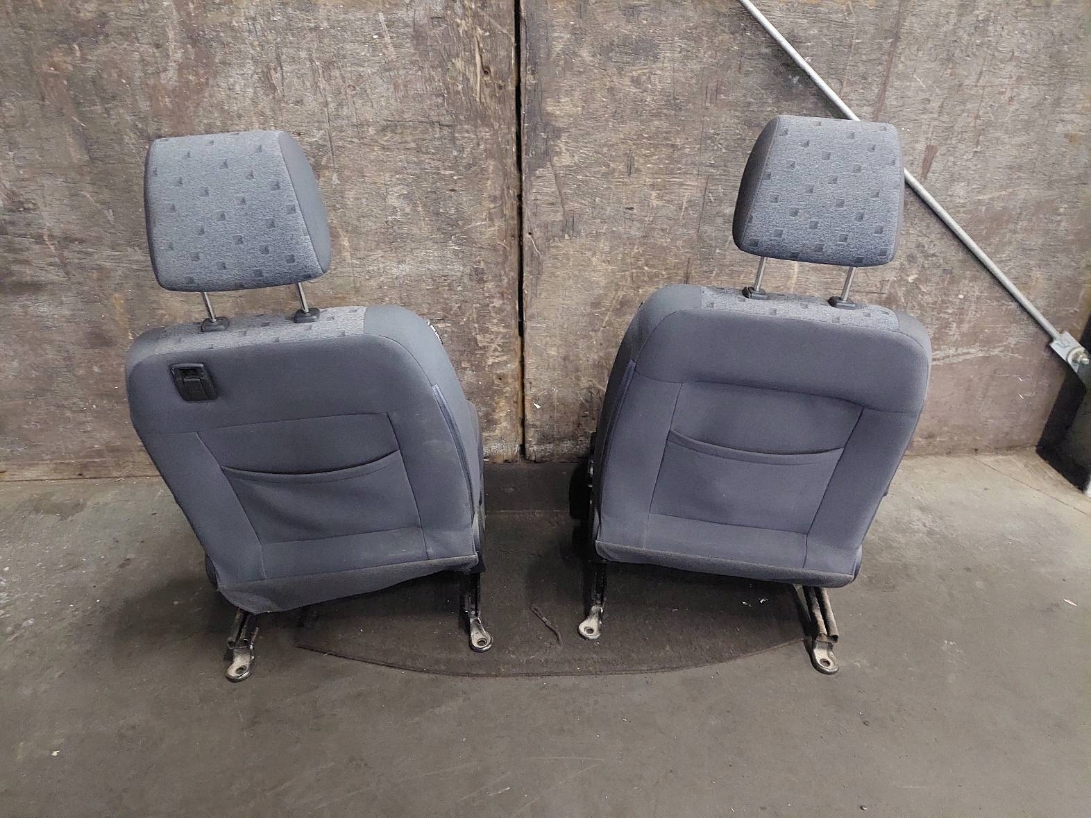 Sitze KOMPLET links rechts Sitz heck HYUNDAI GETZ und