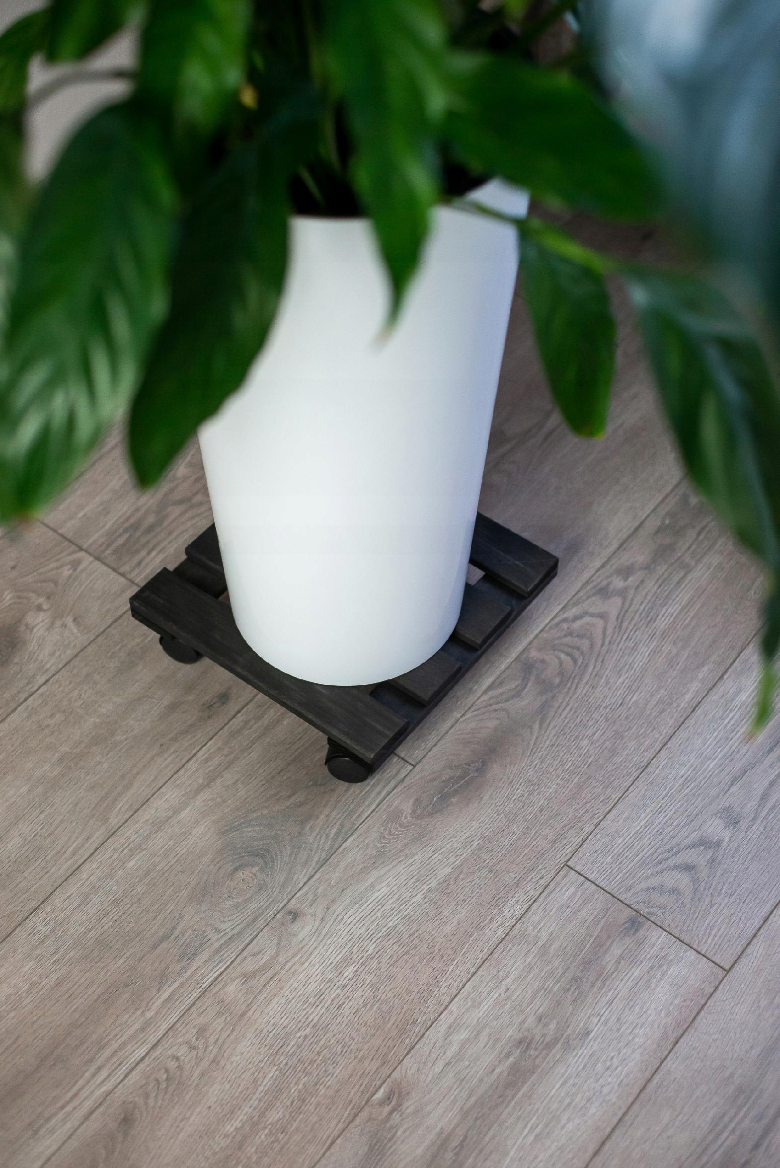 PODEST PODSTAWKA DREWNIANA POD KWIATEK DONICĘ DONICZKĘ NA KÓŁKACH SOLIDNA Szerokość produktu 30 cm