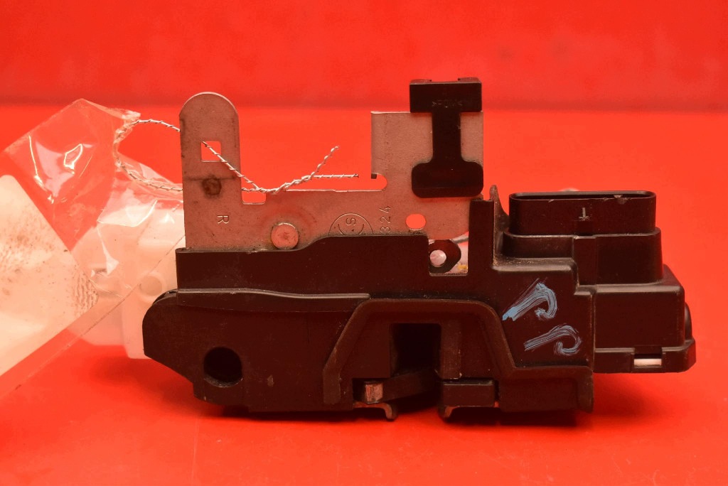 lock door right front front EU 31391823 VOLVO V40 2 II 12-16