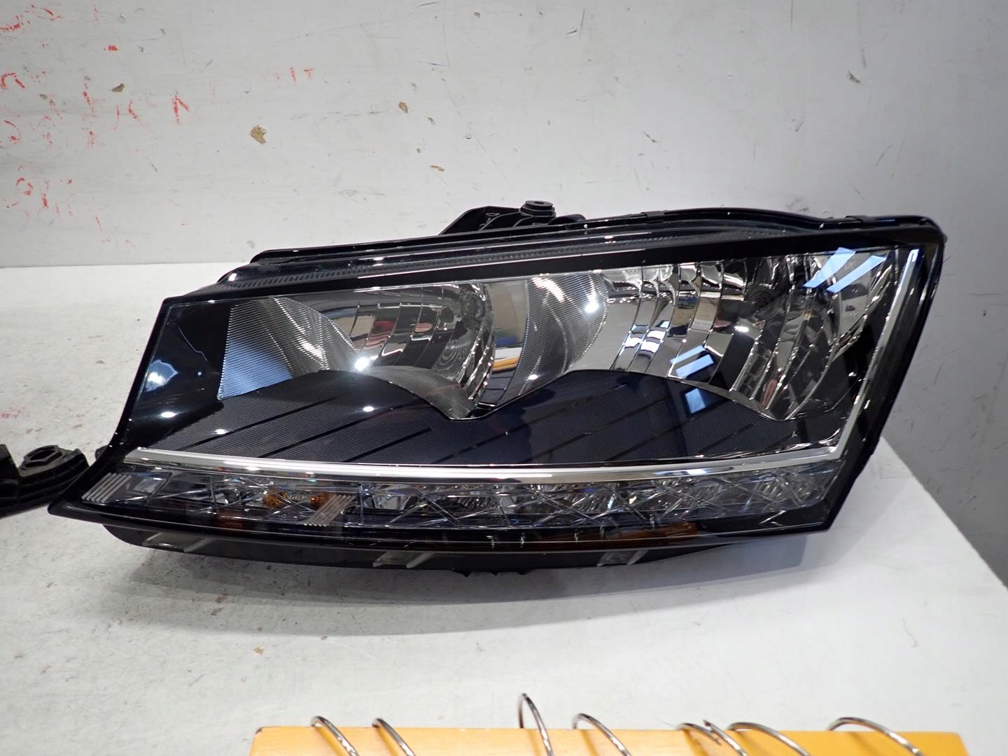 light front front left SKODA FABIA III LIFT 2018- 6V1941015D
